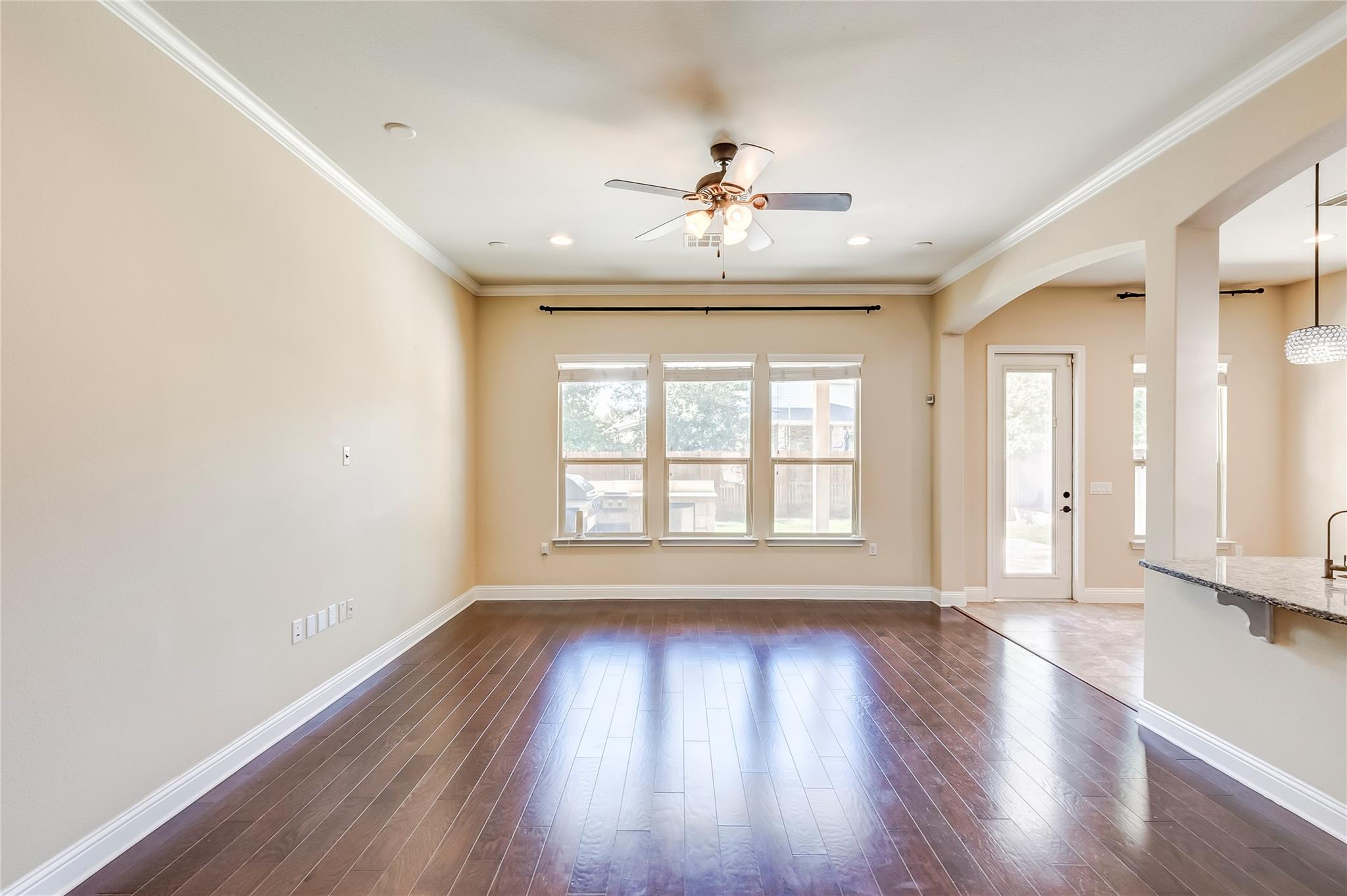 16009 Jeffs Ln Property Photo 7