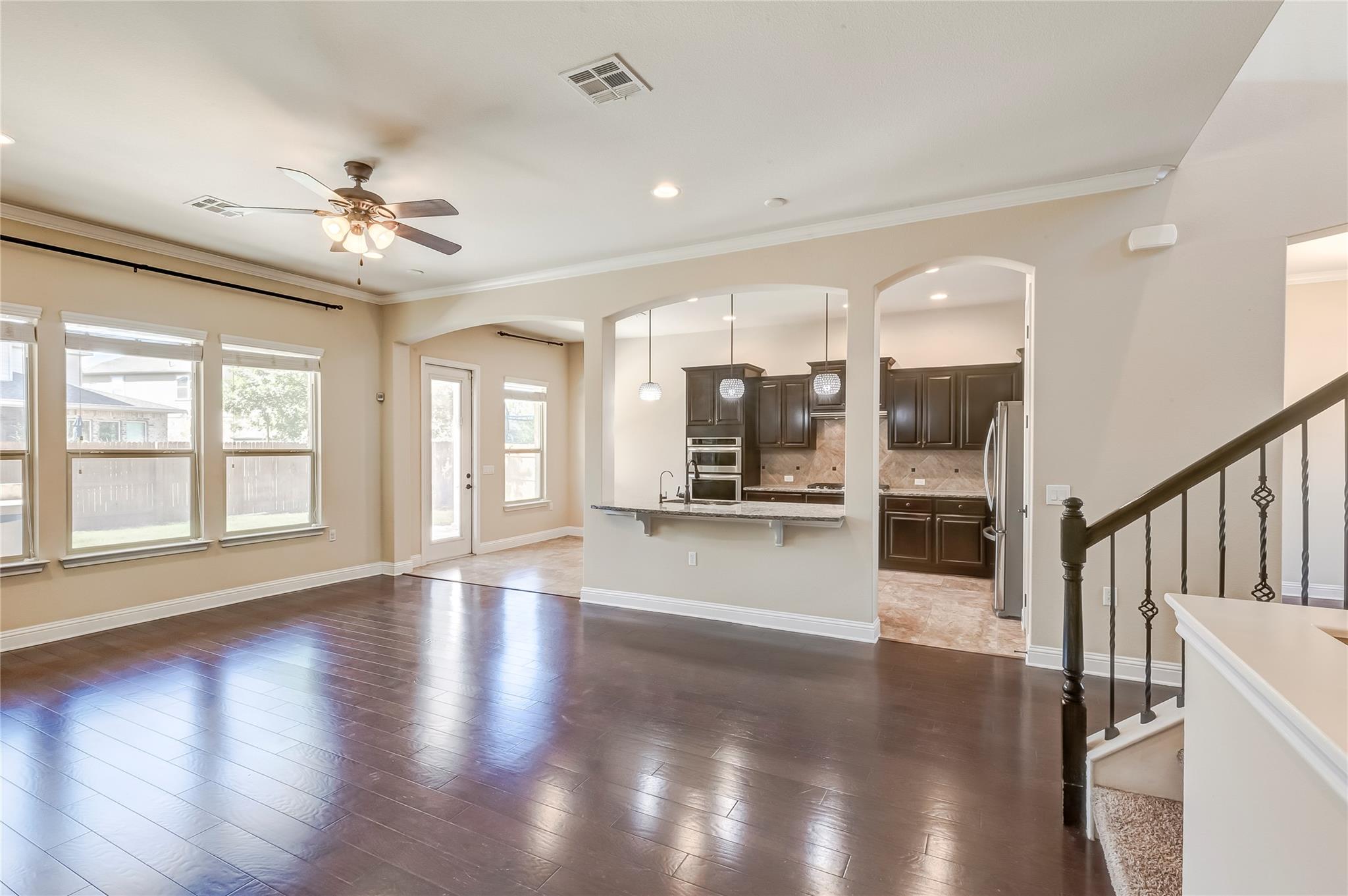 16009 Jeffs Ln Property Photo 8