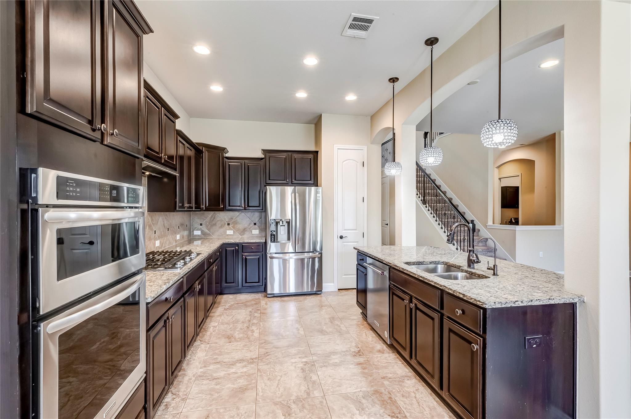 16009 Jeffs Ln Property Photo 13