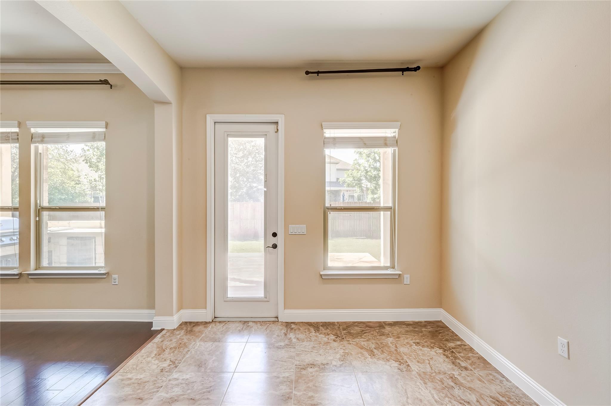 16009 Jeffs Ln Property Photo 14