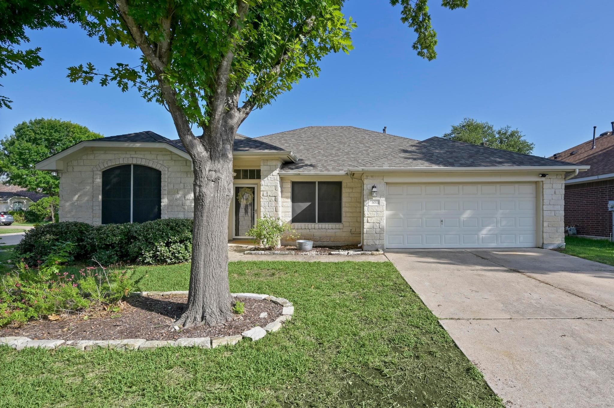 101 Desert Highlands Trl Property Photo 1