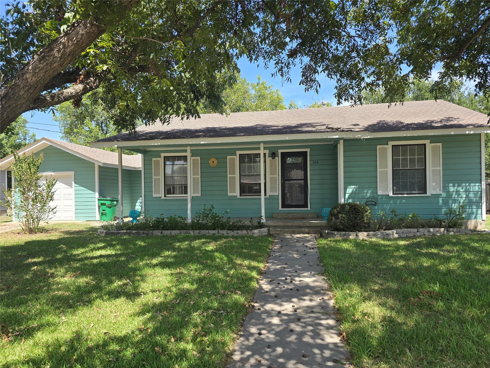 1219363 Property Photo 2