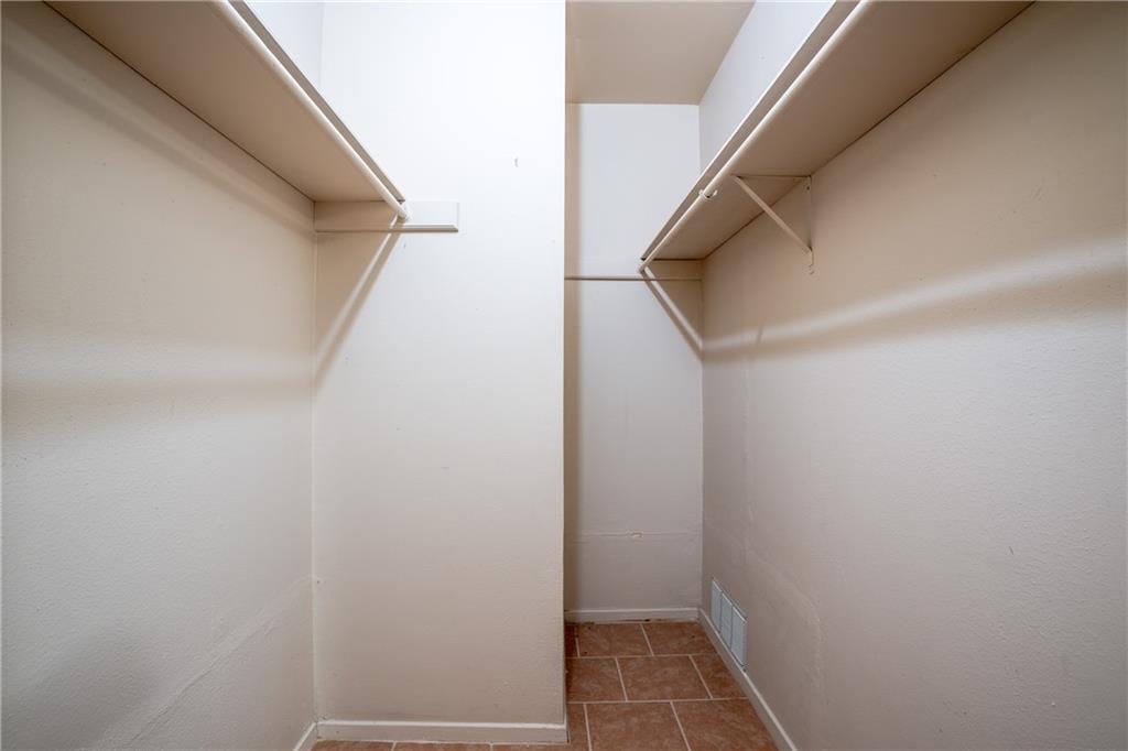 9104 Quail Creek Dr #b Property Photo 17