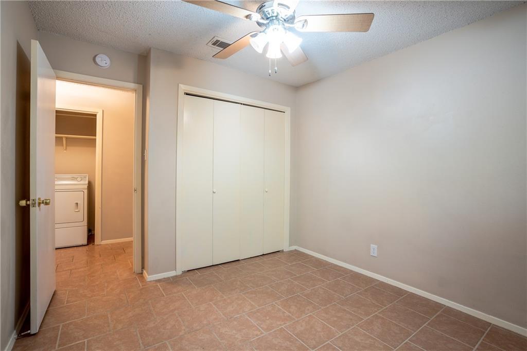 9104 Quail Creek Dr #b Property Photo 18