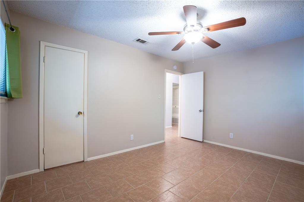 9104 Quail Creek Dr #b Property Photo 20