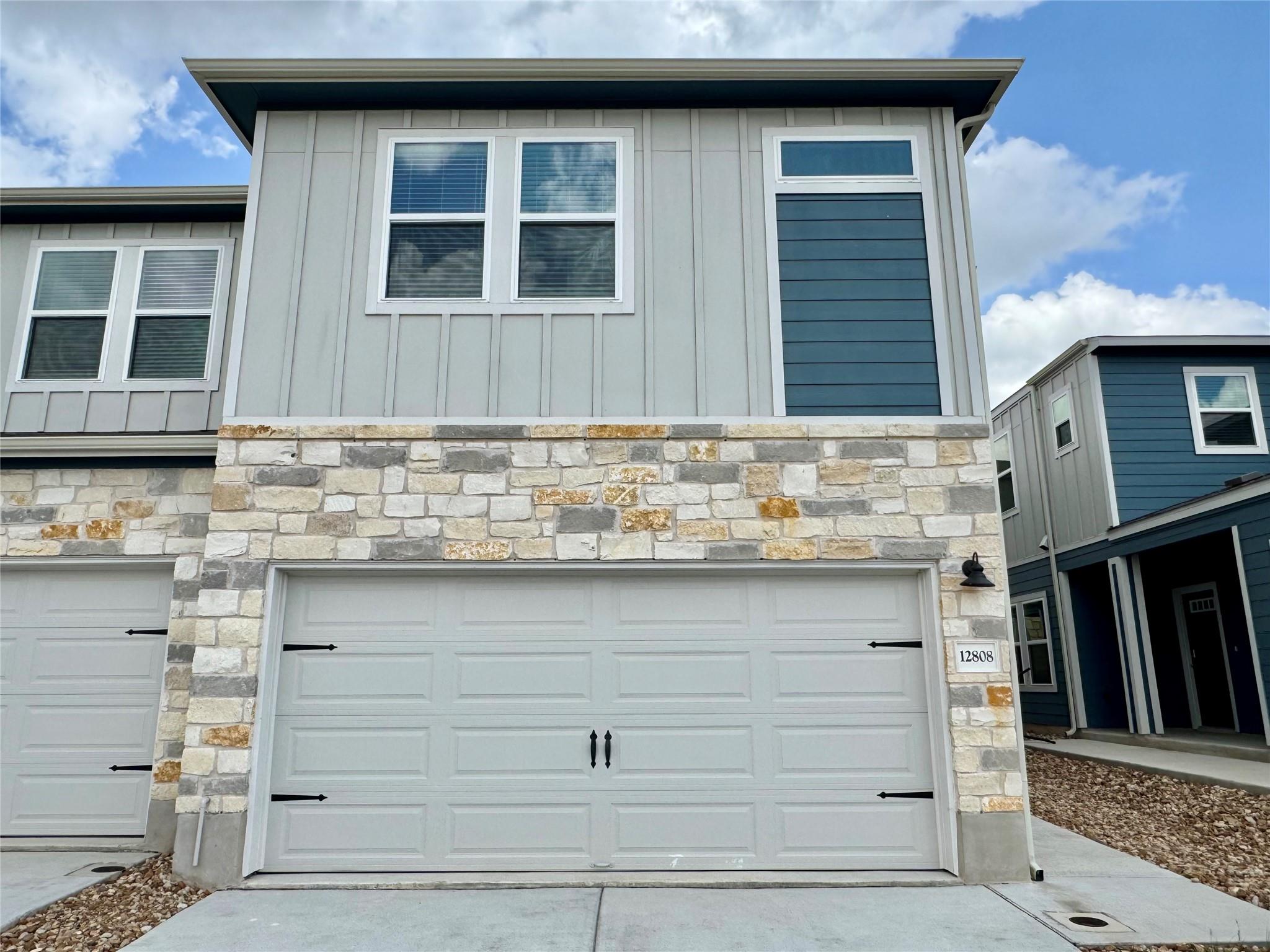 12808 Siena Village LN Property Photo 1