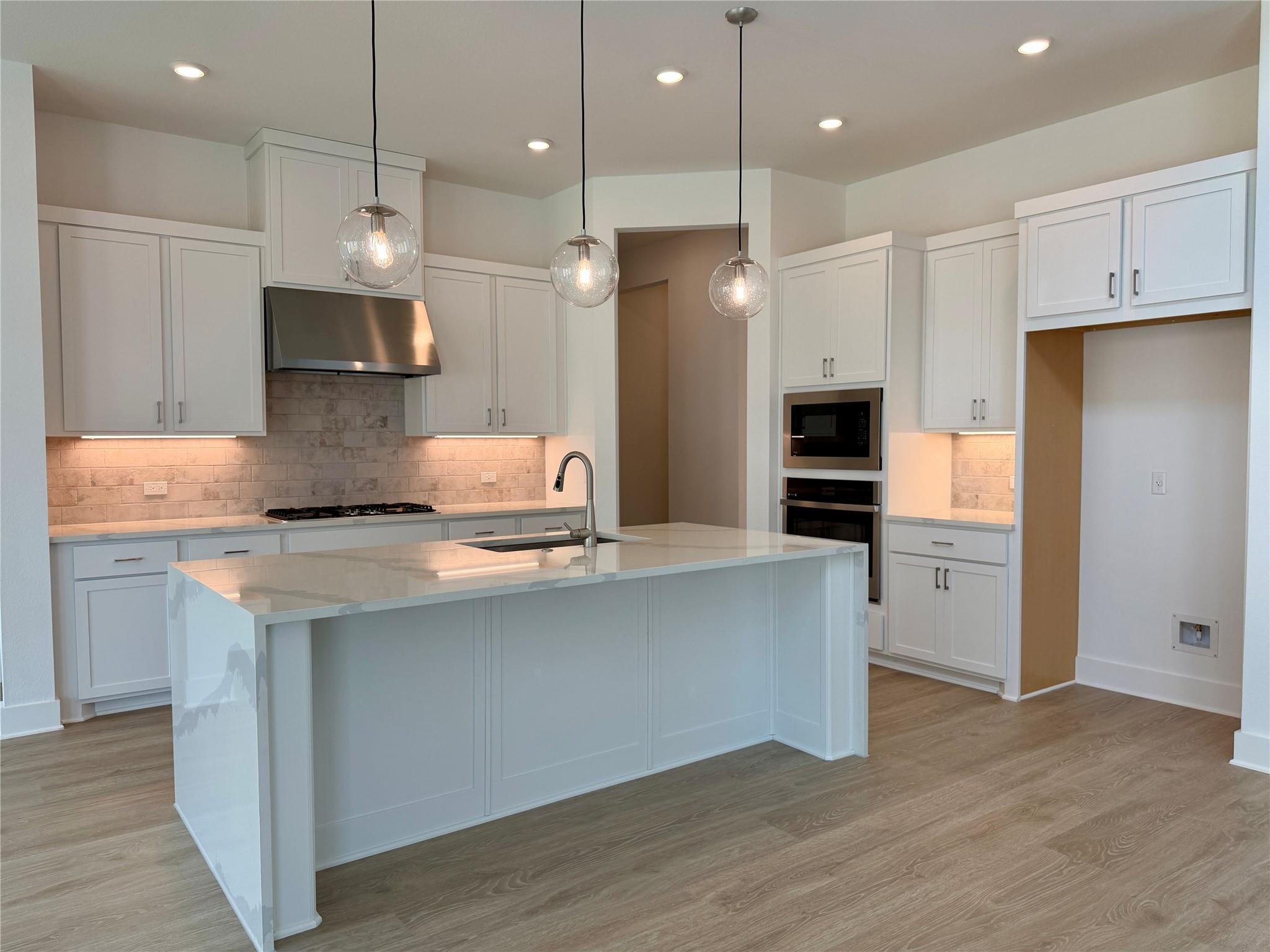 1524 Novara Trl Property Photo 2