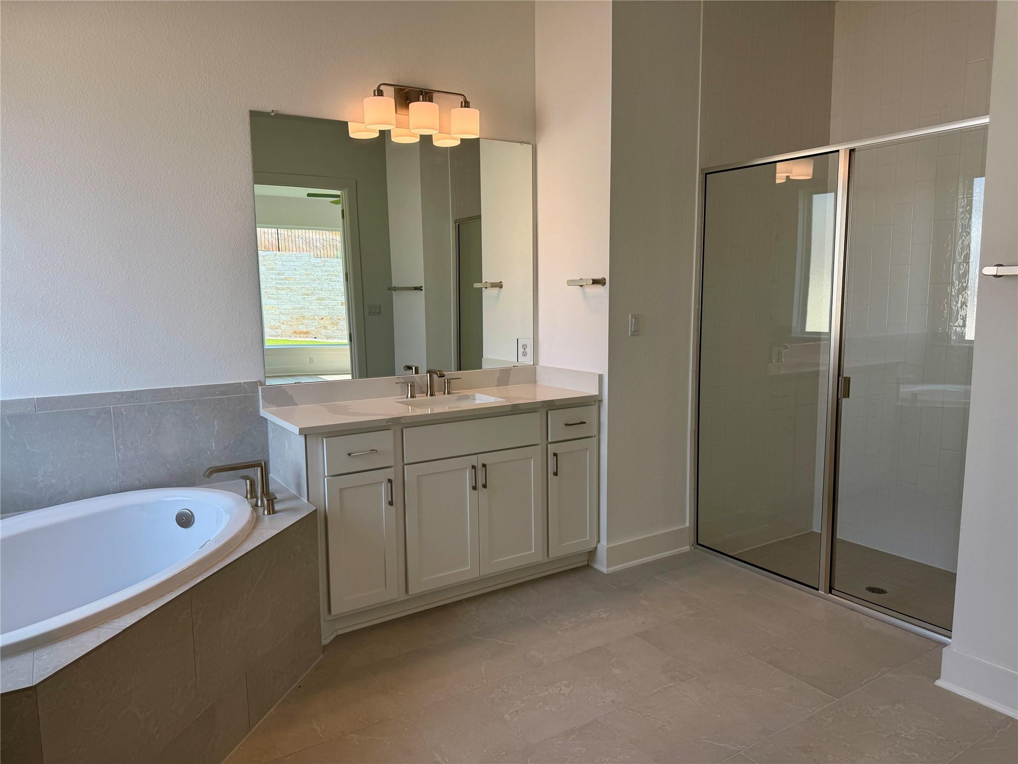 1524 Novara Trl Property Photo 4