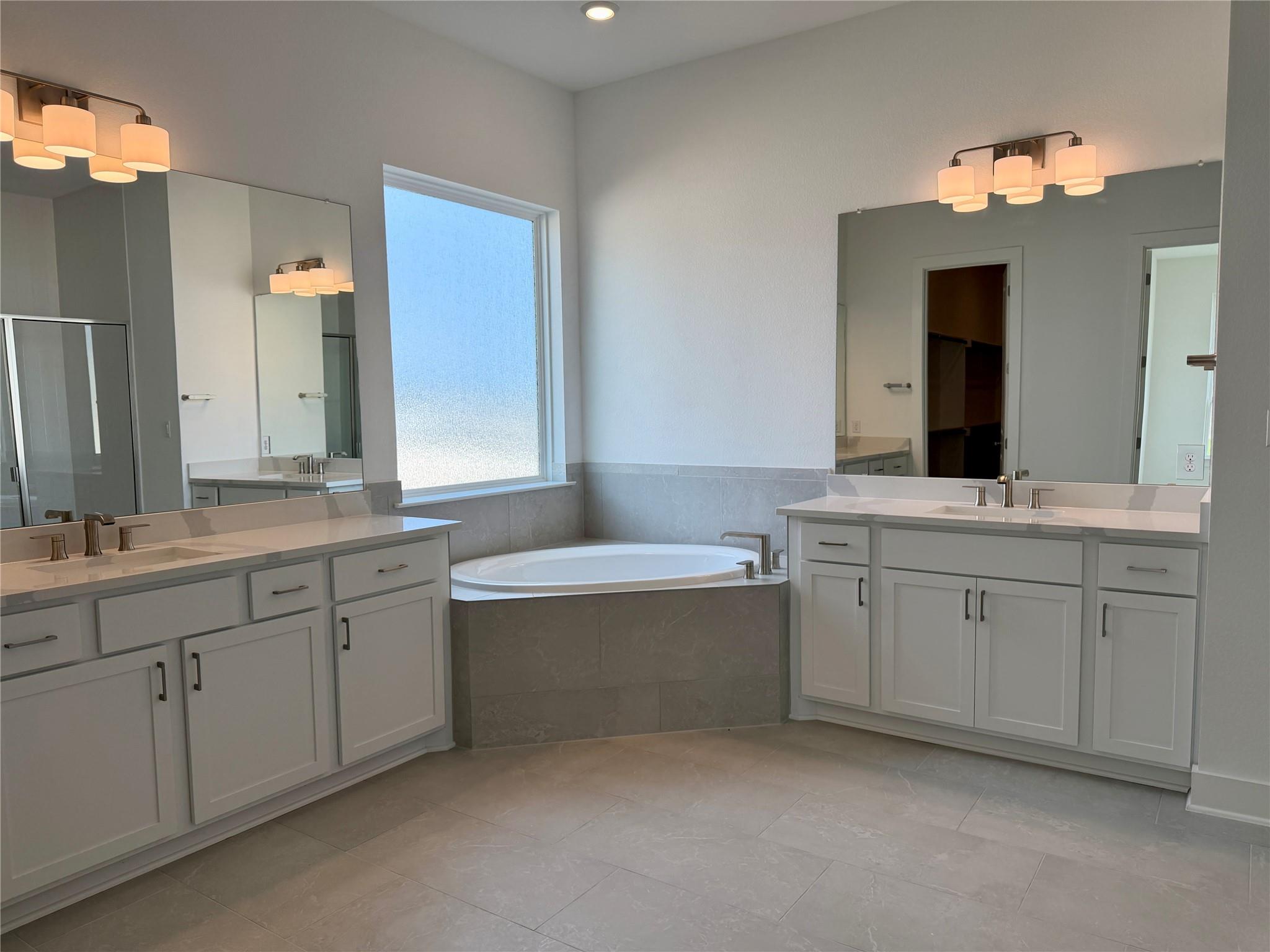 1524 Novara Trl Property Photo 6