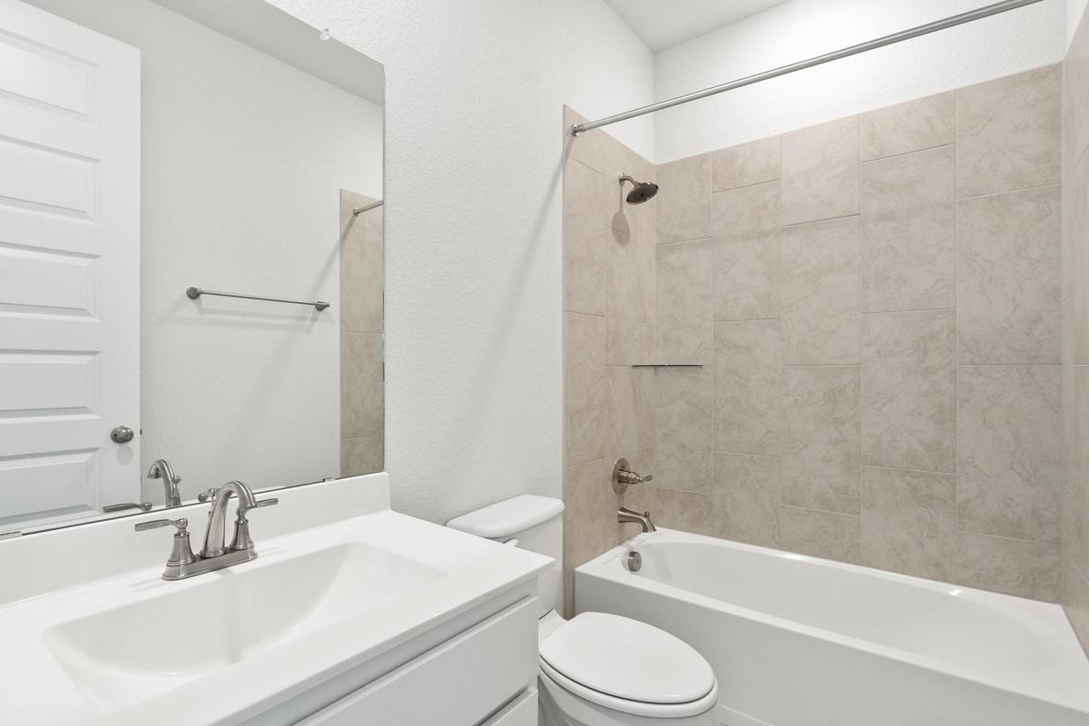 108 Golden Sage Ave Property Photo 9