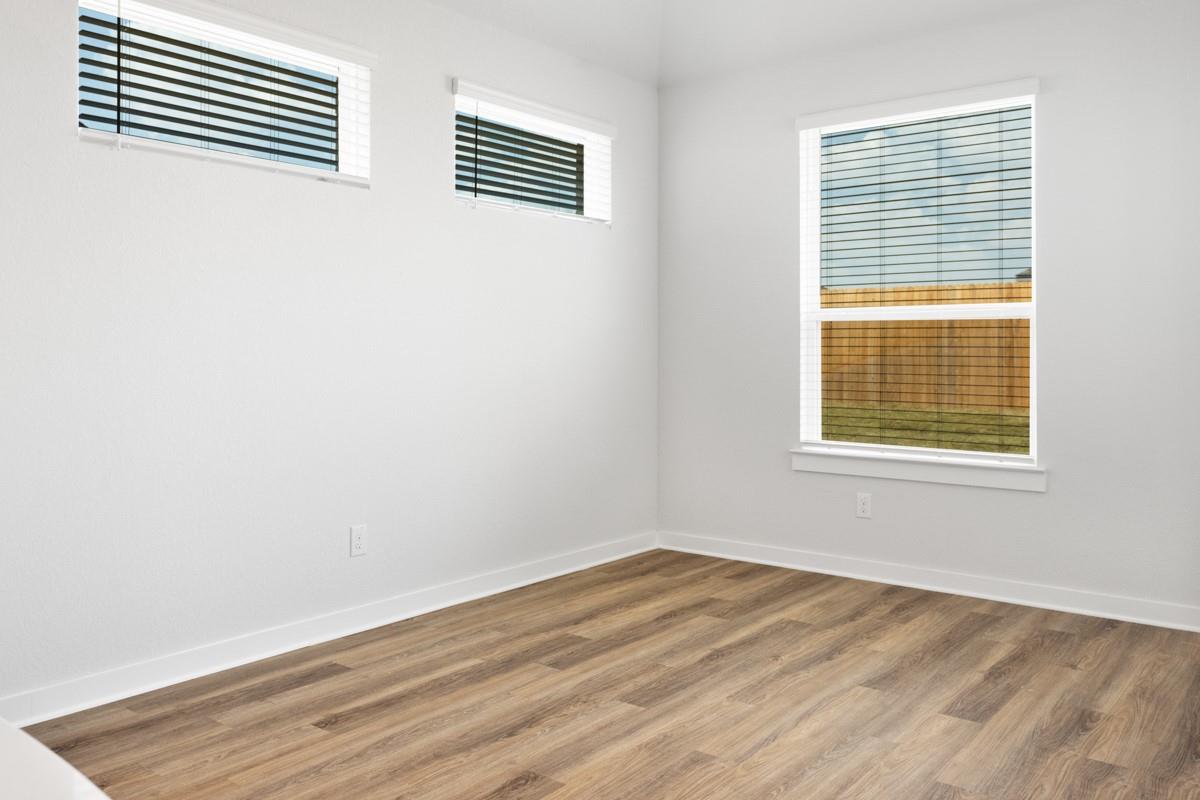 108 Golden Sage Ave Property Photo 16