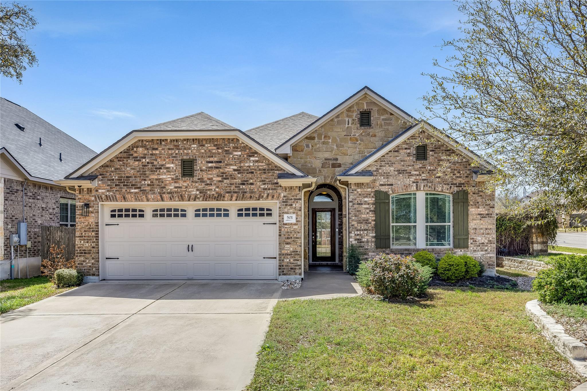 501 Peregrine Way Property Photo