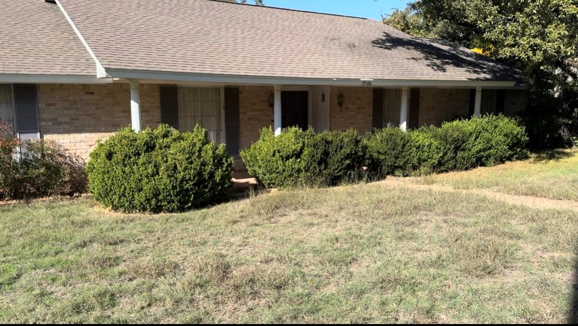 7506 Long Point Dr Property Photo 1