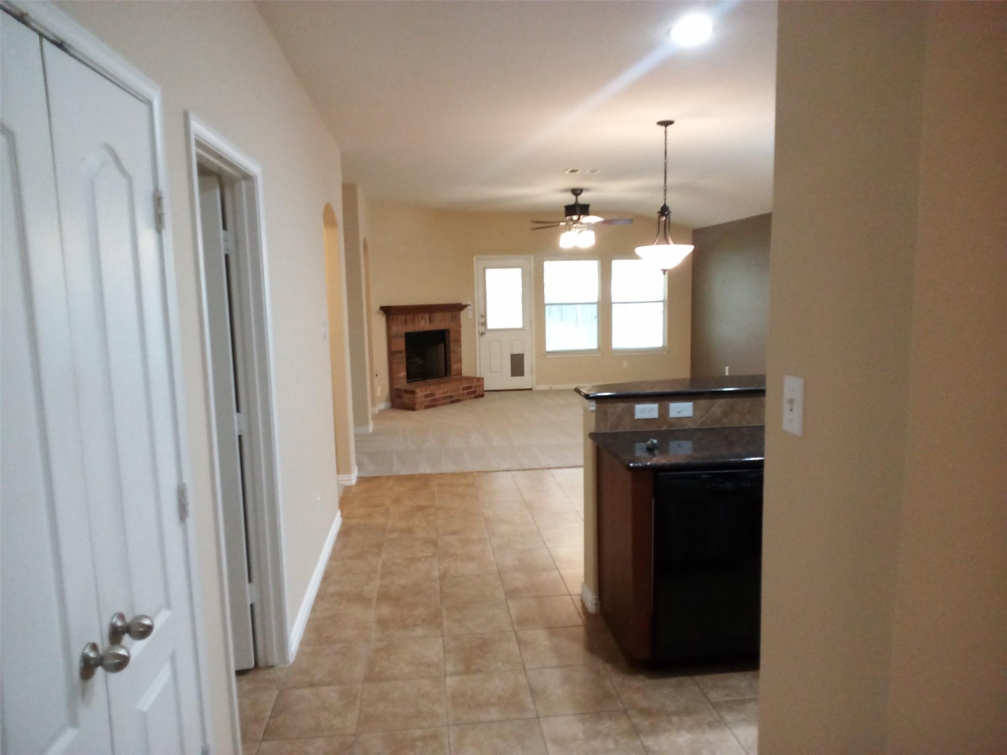 2024 Pecan Valley Dr Property Photo 2