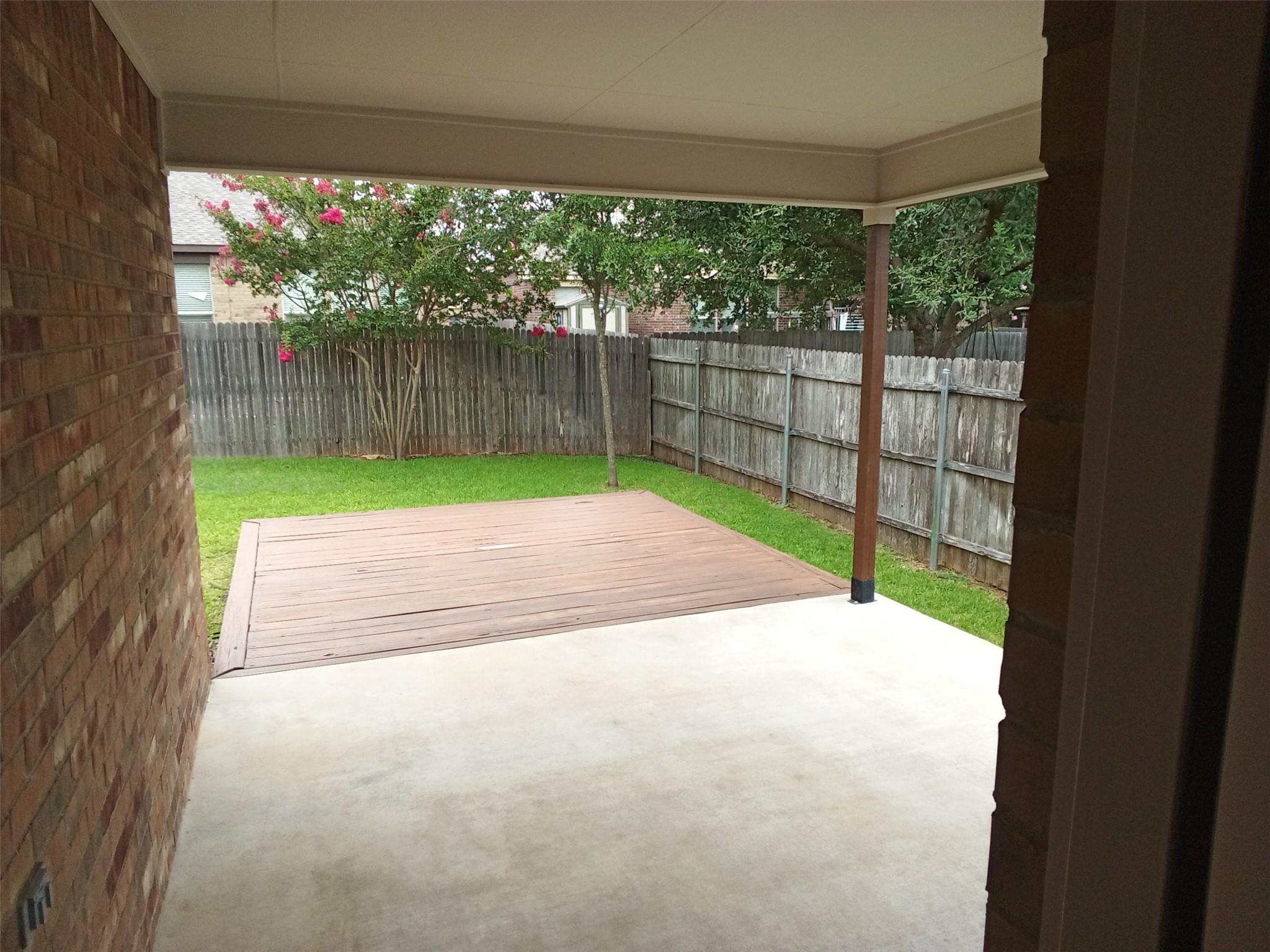 2024 Pecan Valley Dr Property Photo 14