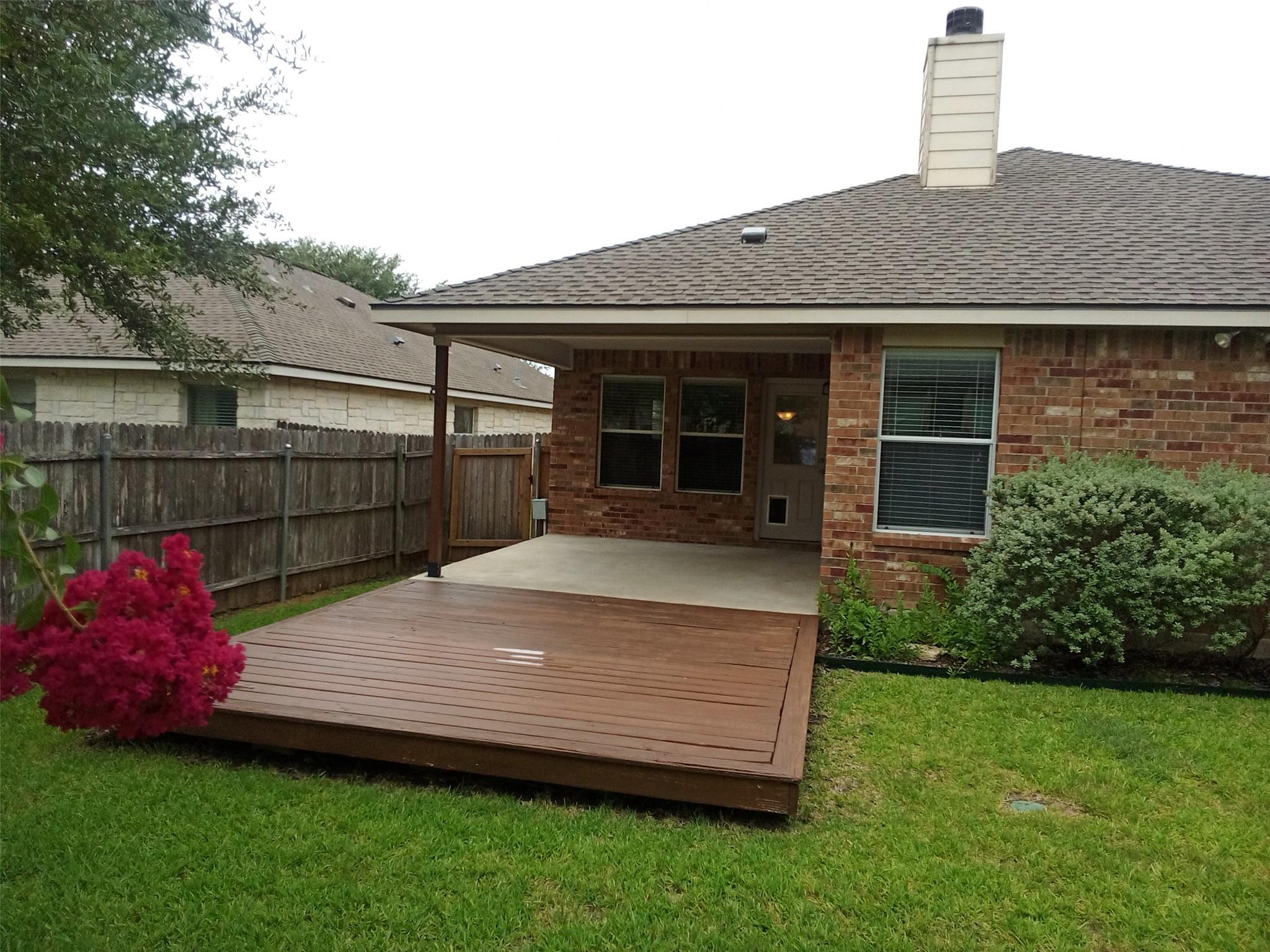 2024 Pecan Valley Dr Property Photo 16
