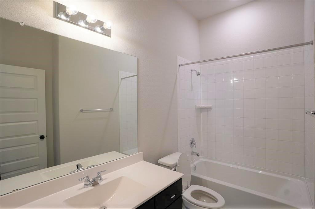 303 Bear Oak St Property Photo 16