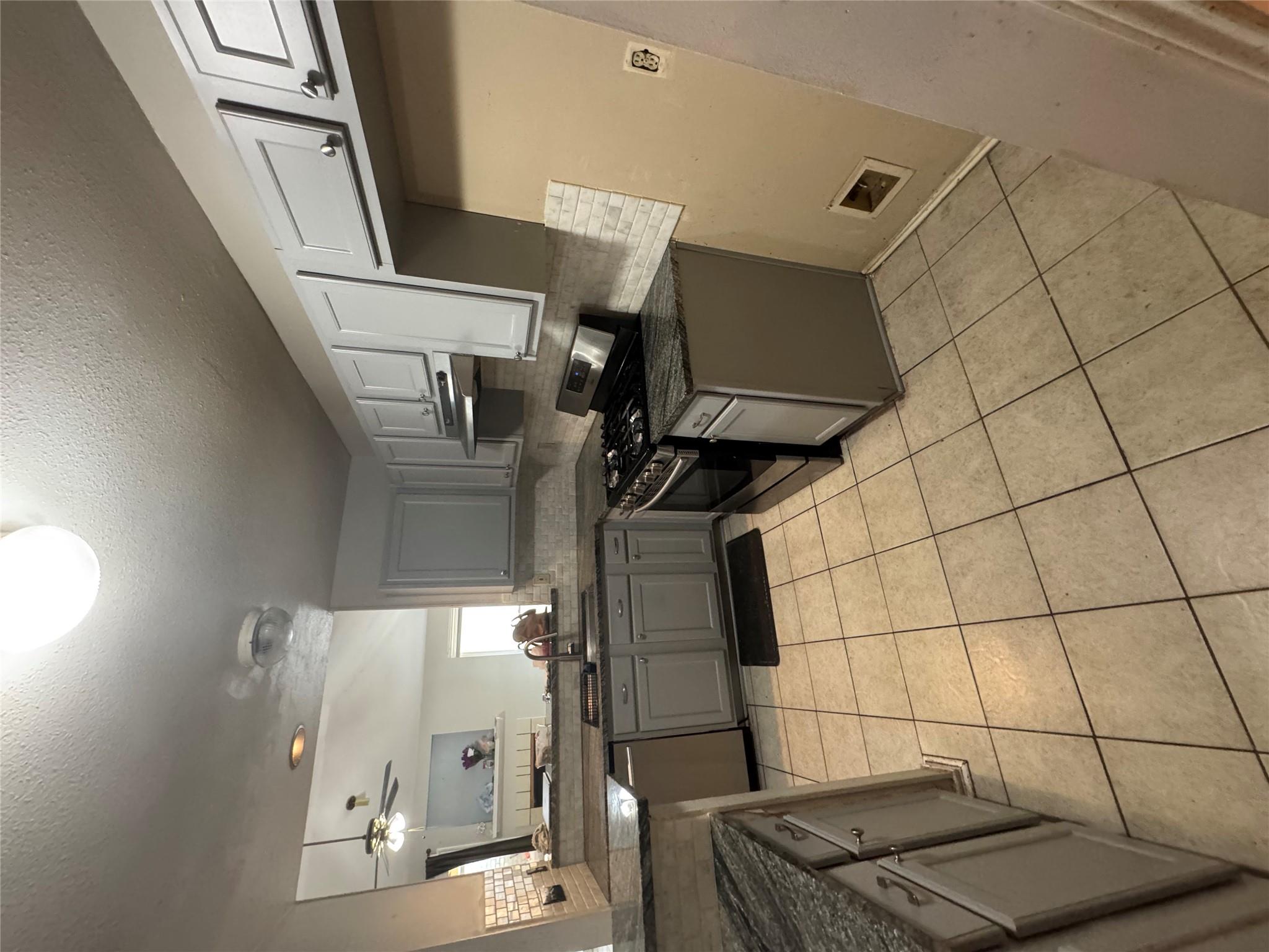 908 Saunders Dr Property Photo 12