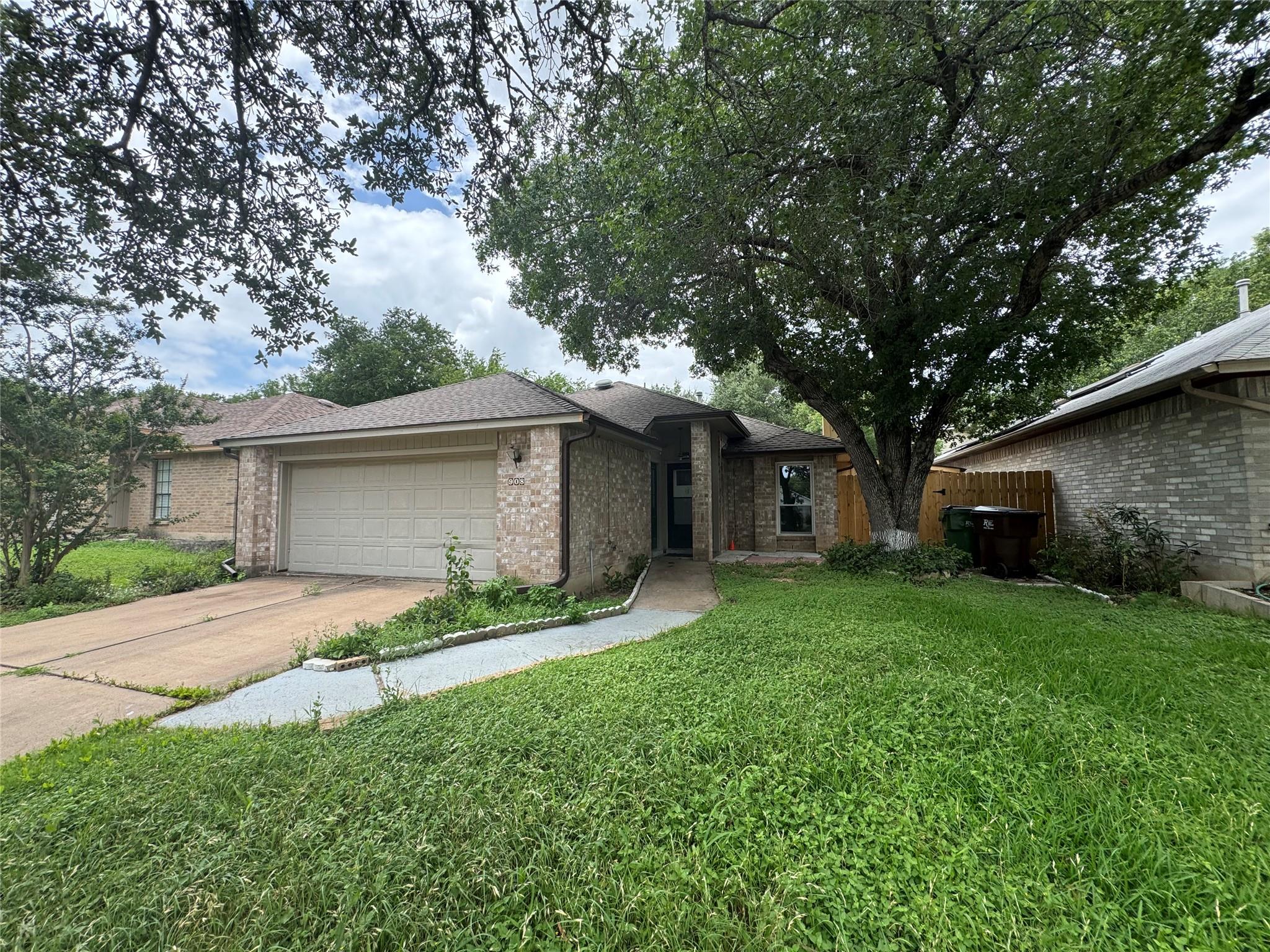 908 Saunders Dr Property Photo 19