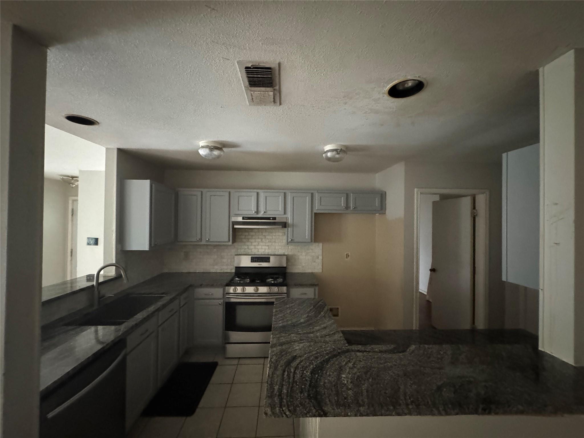 908 Saunders Dr Property Photo 23