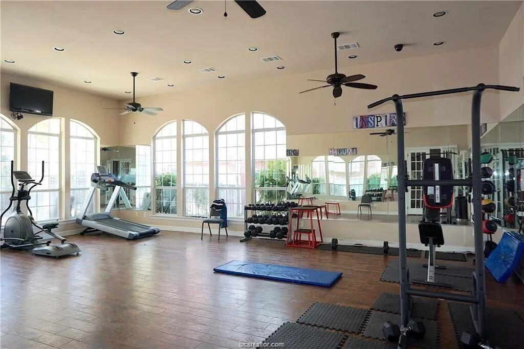 305 Holleman Dr E #1406 Property Photo 34