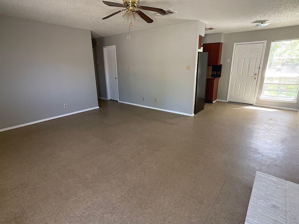 415 Thelma Dr #b Property Photo 2