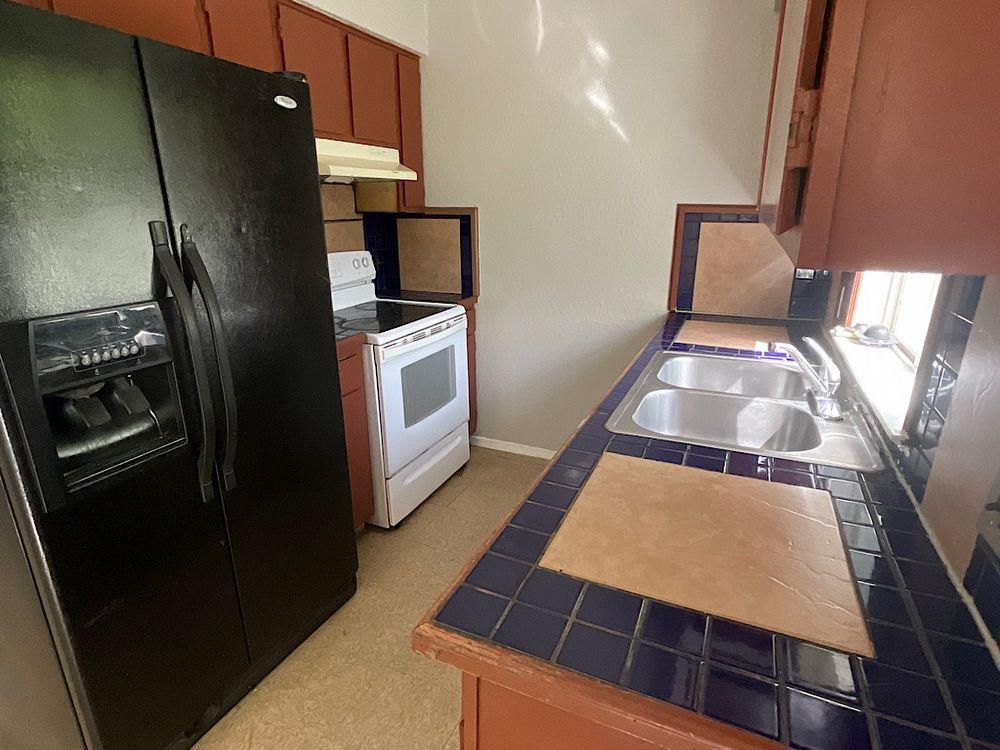 415 Thelma Dr #b Property Photo 4