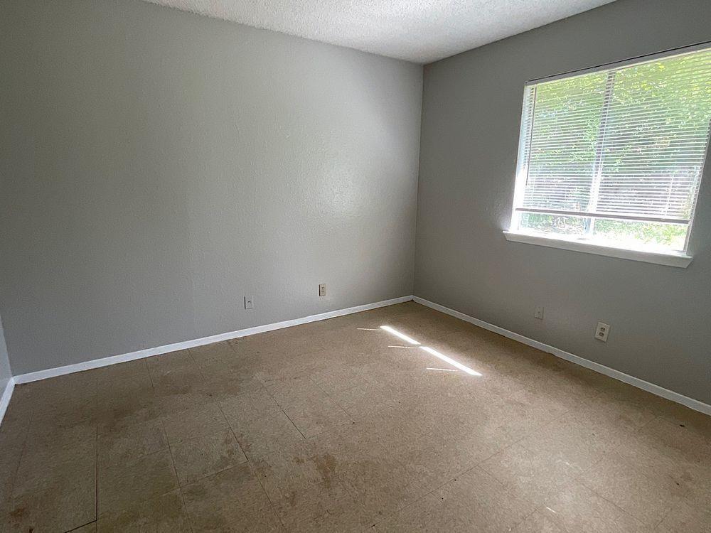 415 Thelma Dr #b Property Photo 6