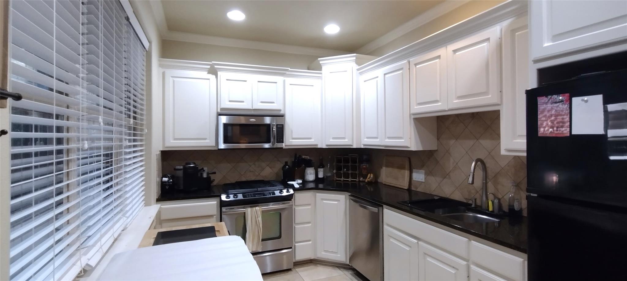 500 Kenniston Dr #b Property Photo 7