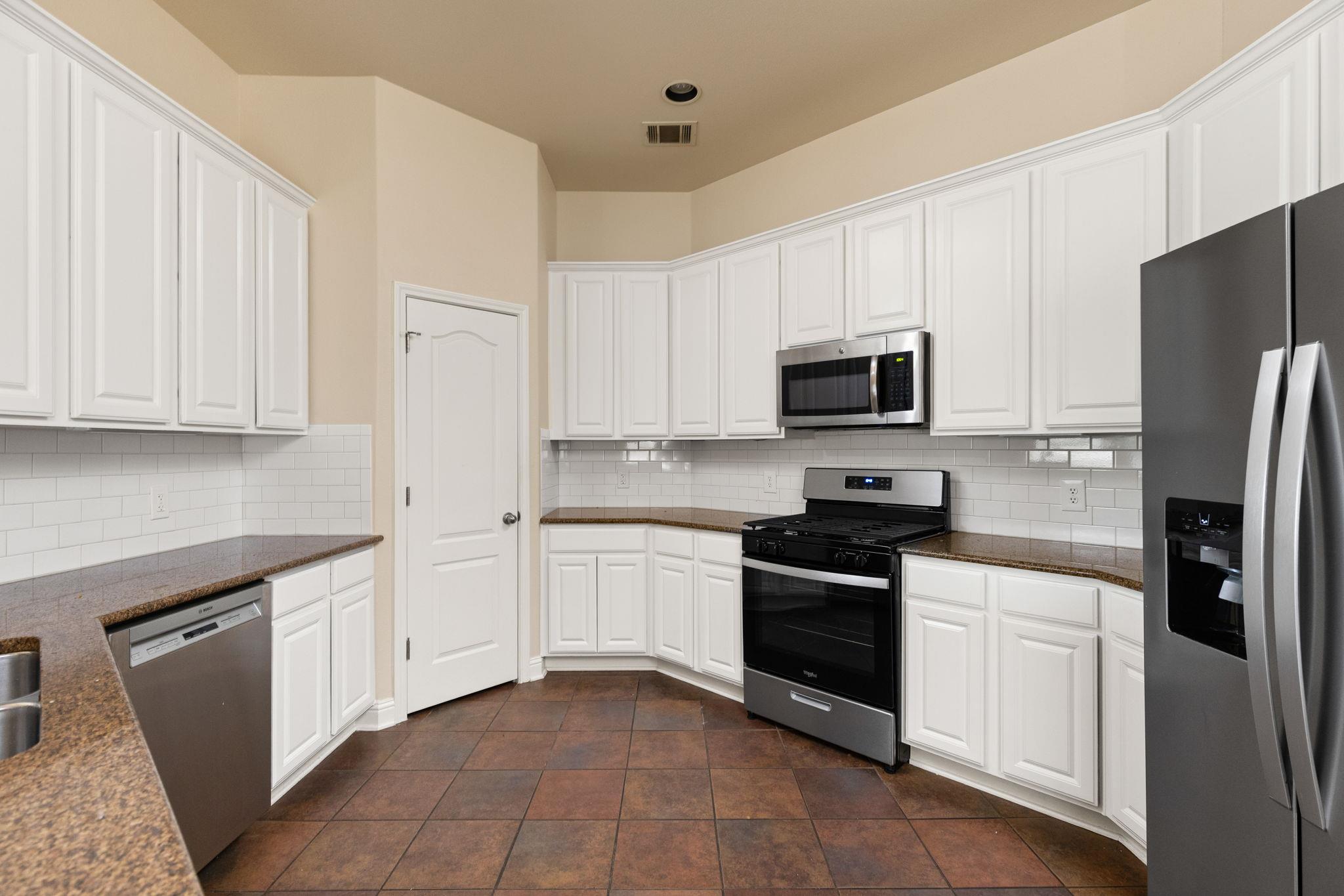 784 Sampson None Property Photo 3