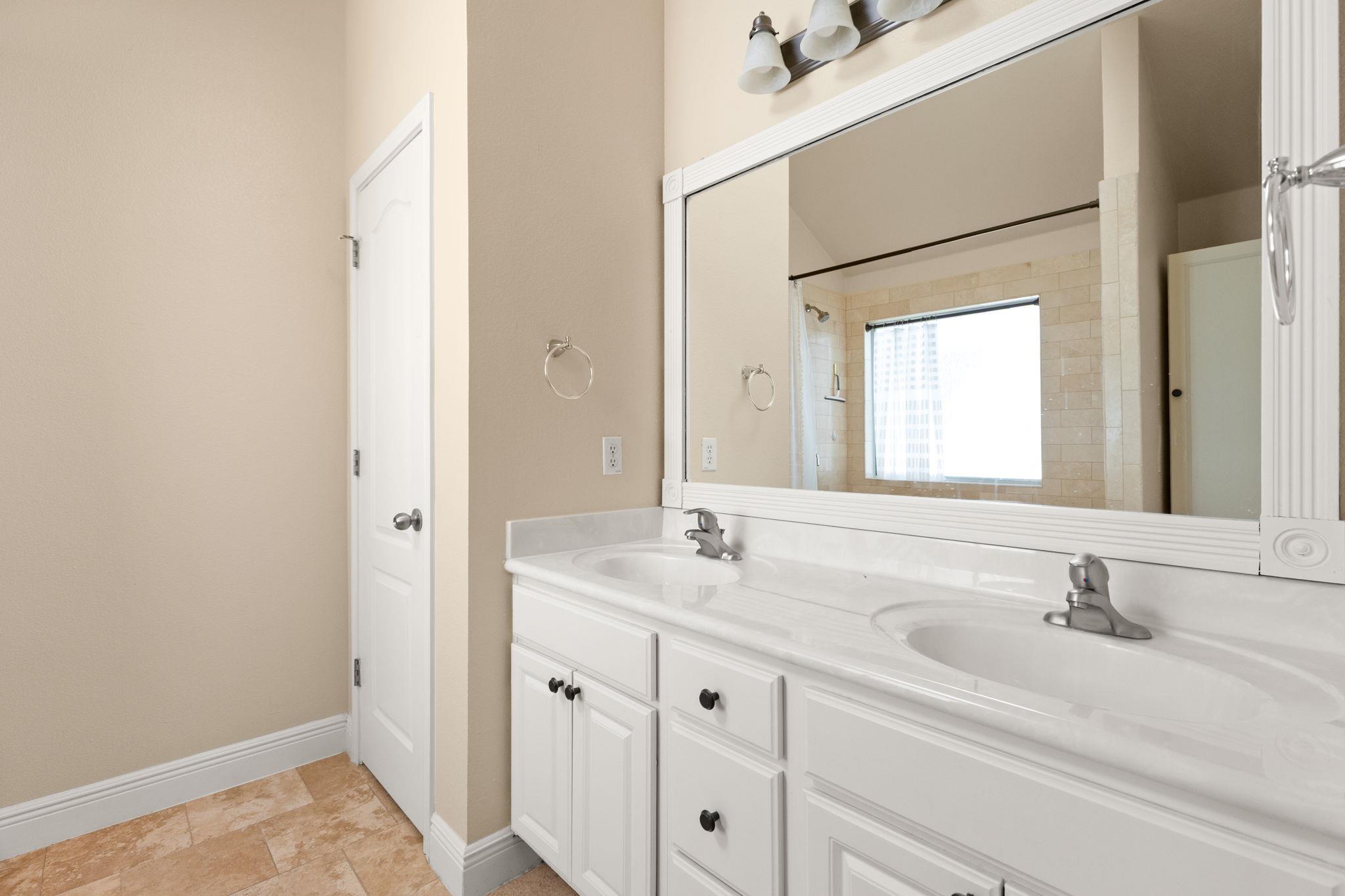 784 Sampson None Property Photo 14