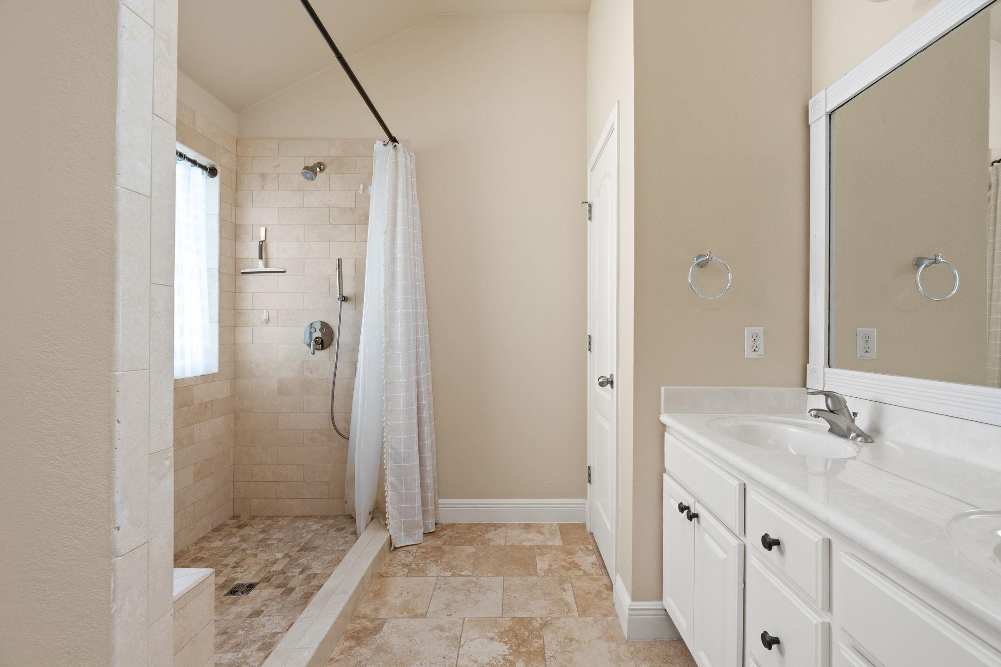 784 Sampson None Property Photo 16