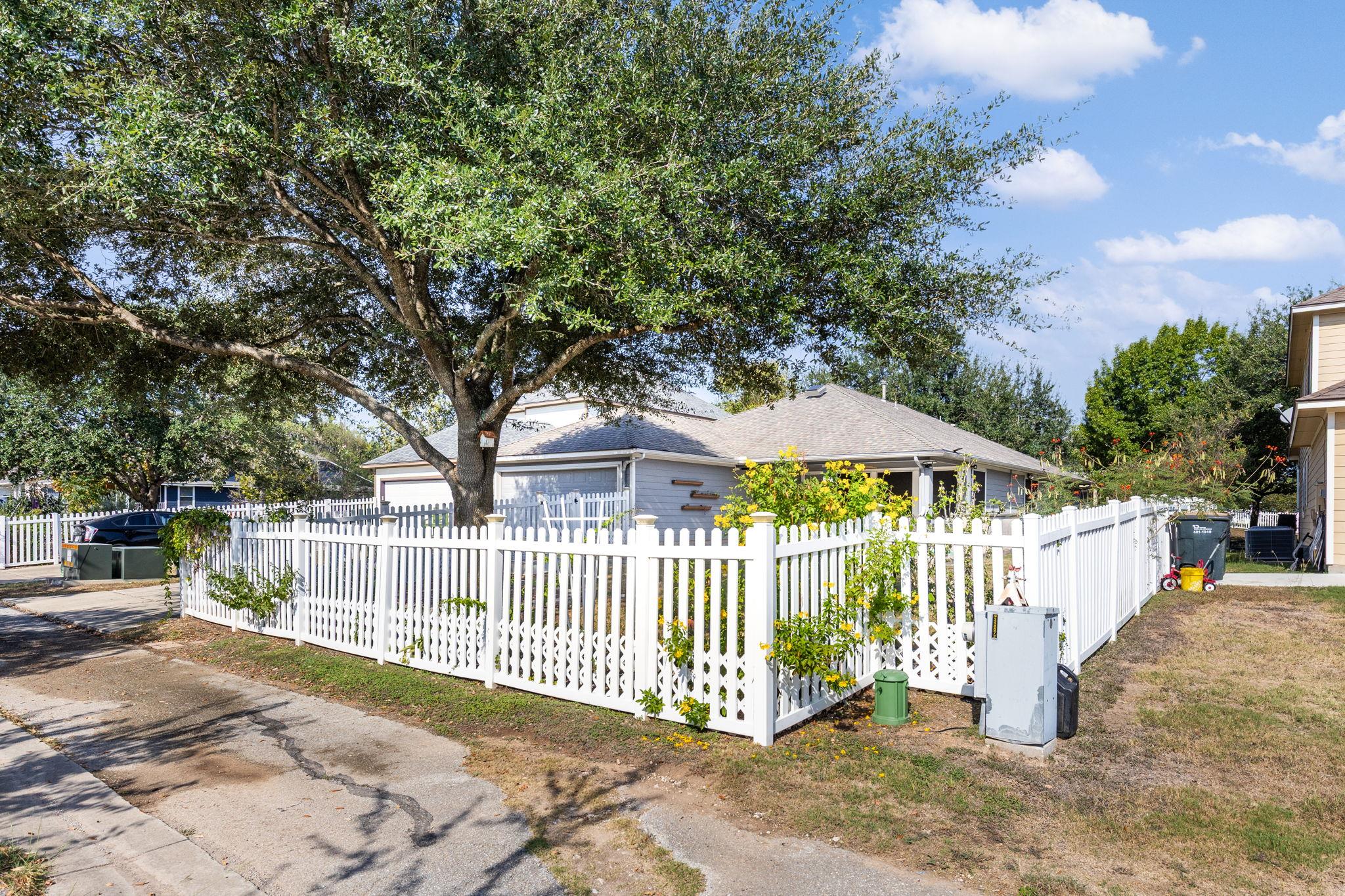 784 Sampson None Property Photo 35