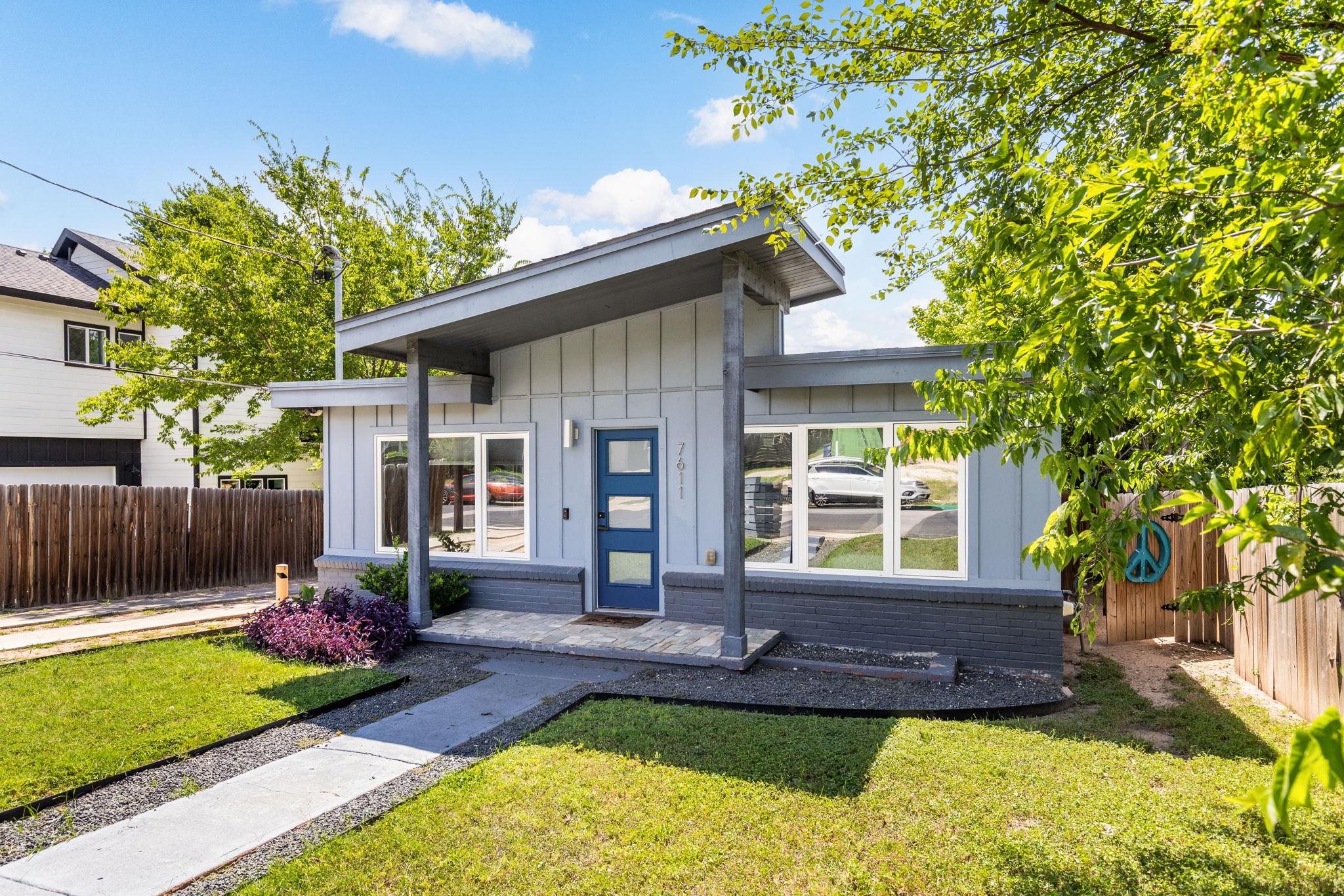 7611 Providence Ave #a Property Photo 3