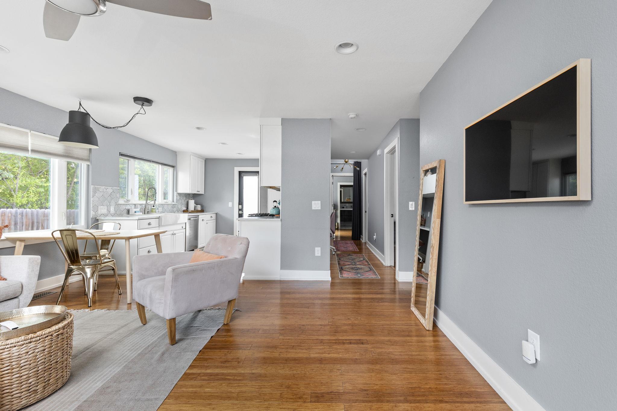 7611 Providence Ave #a Property Photo 6