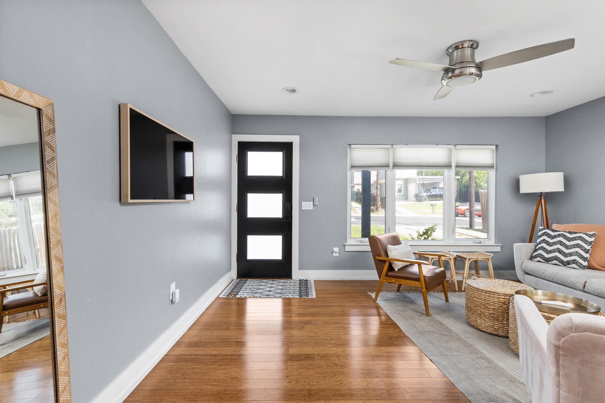 7611 Providence Ave #a Property Photo 7