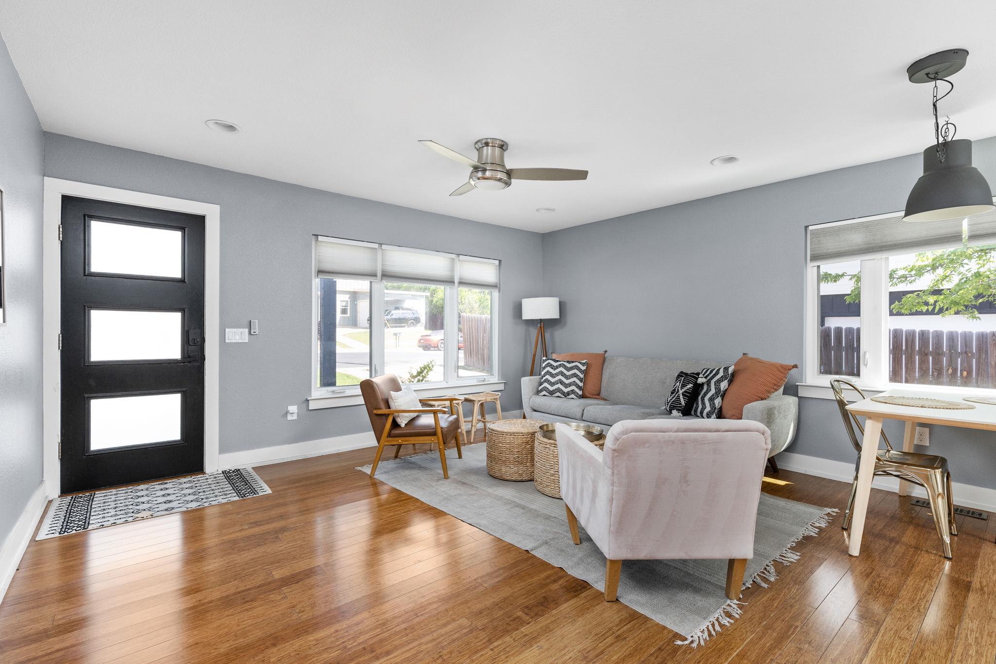 7611 Providence Ave #a Property Photo 9