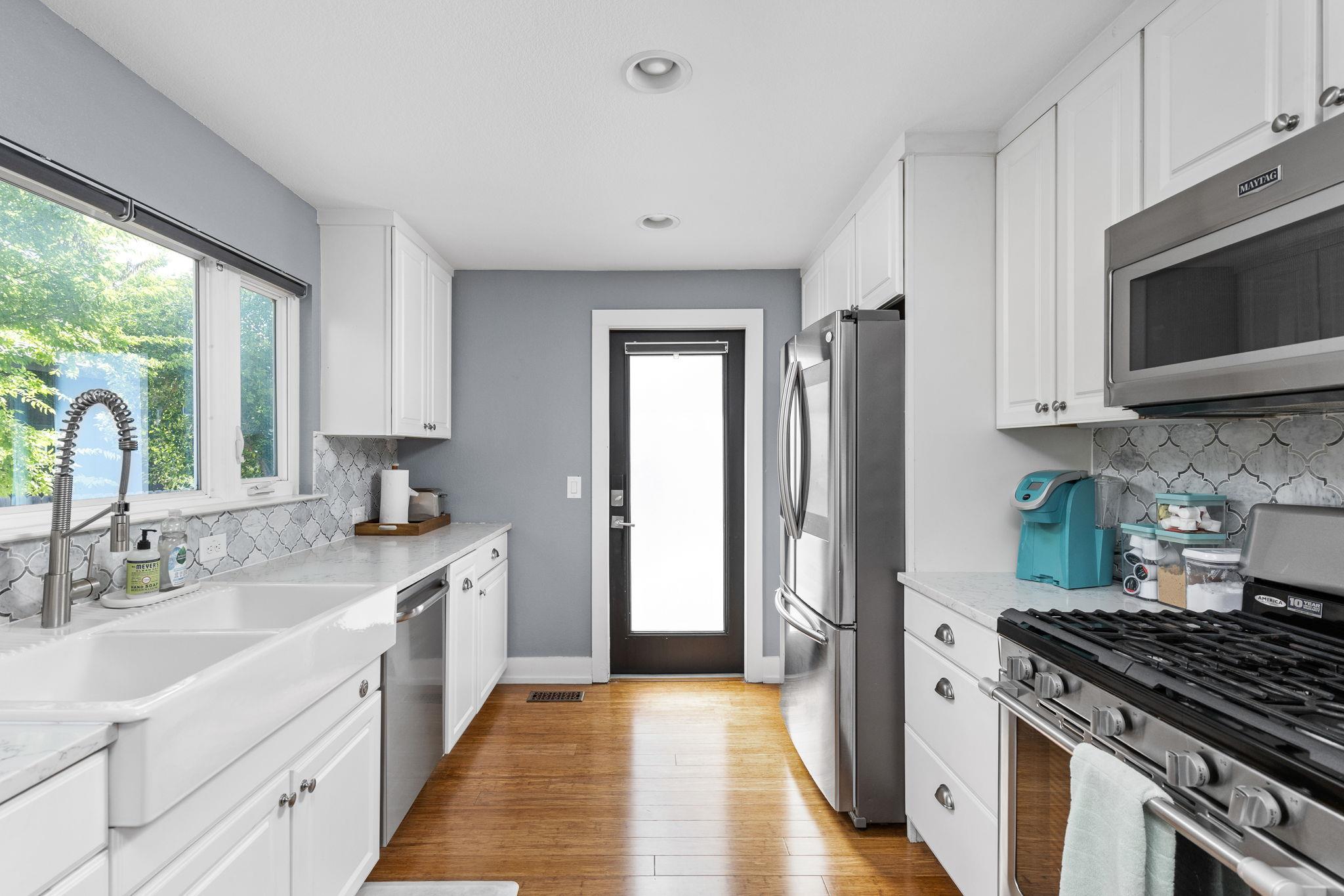 7611 Providence Ave #a Property Photo 13