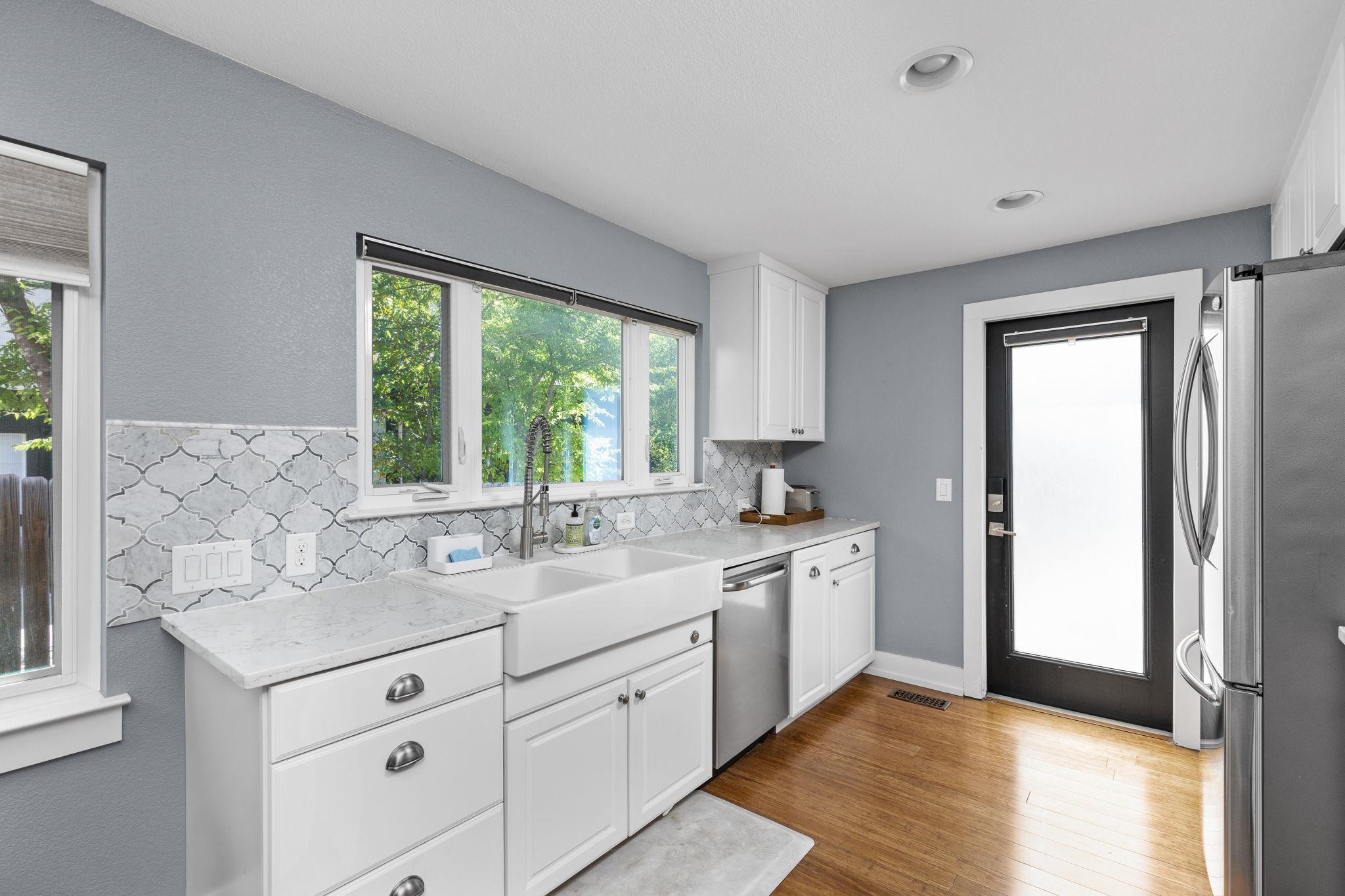 7611 Providence Ave #a Property Photo 14