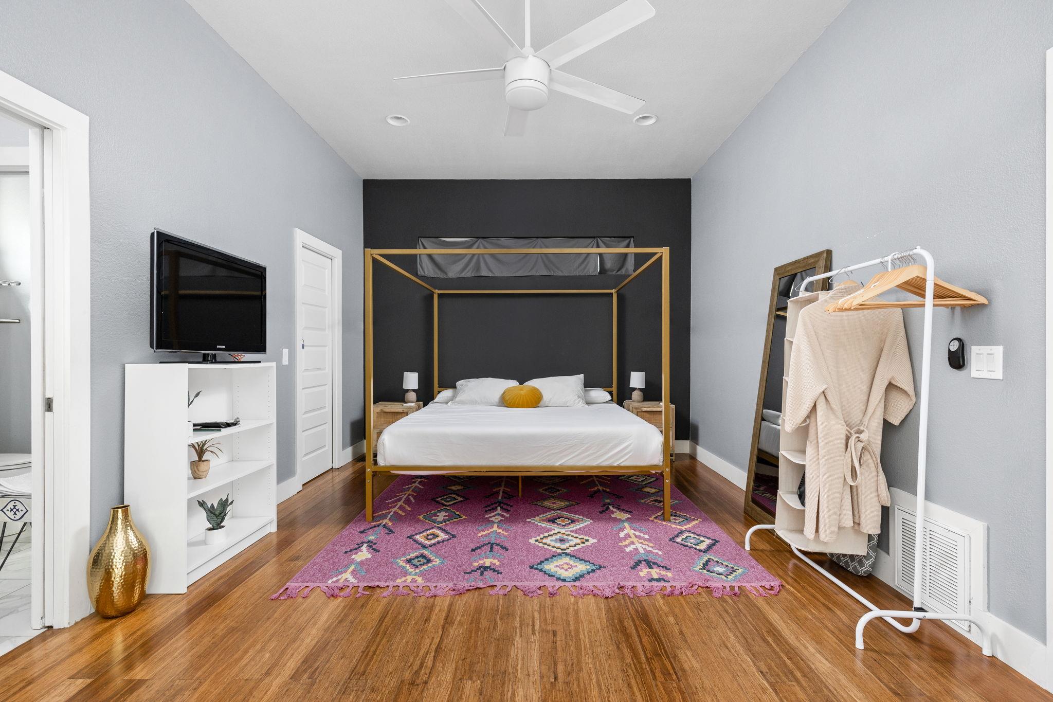 7611 Providence Ave #a Property Photo 19