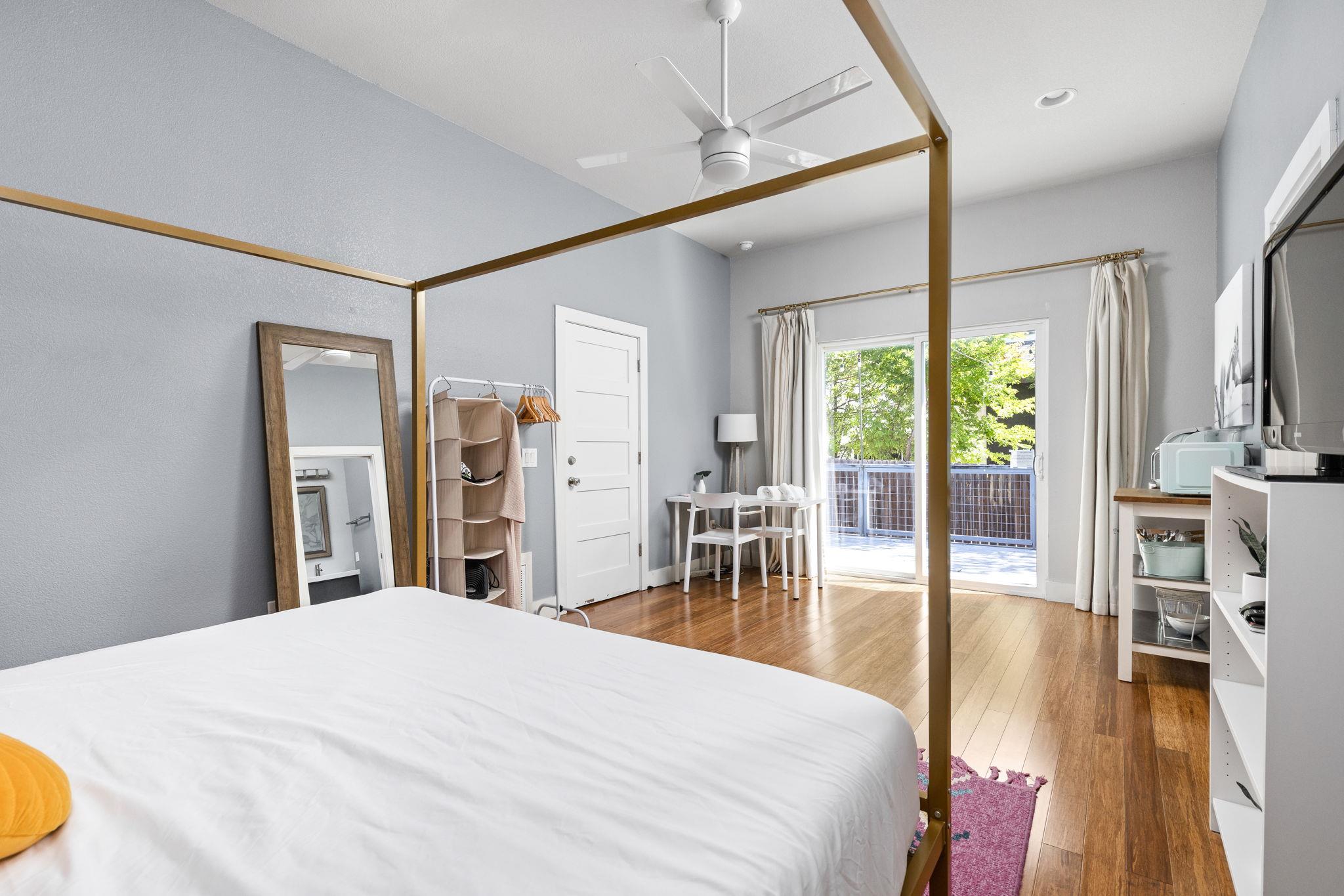 7611 Providence Ave #a Property Photo 21