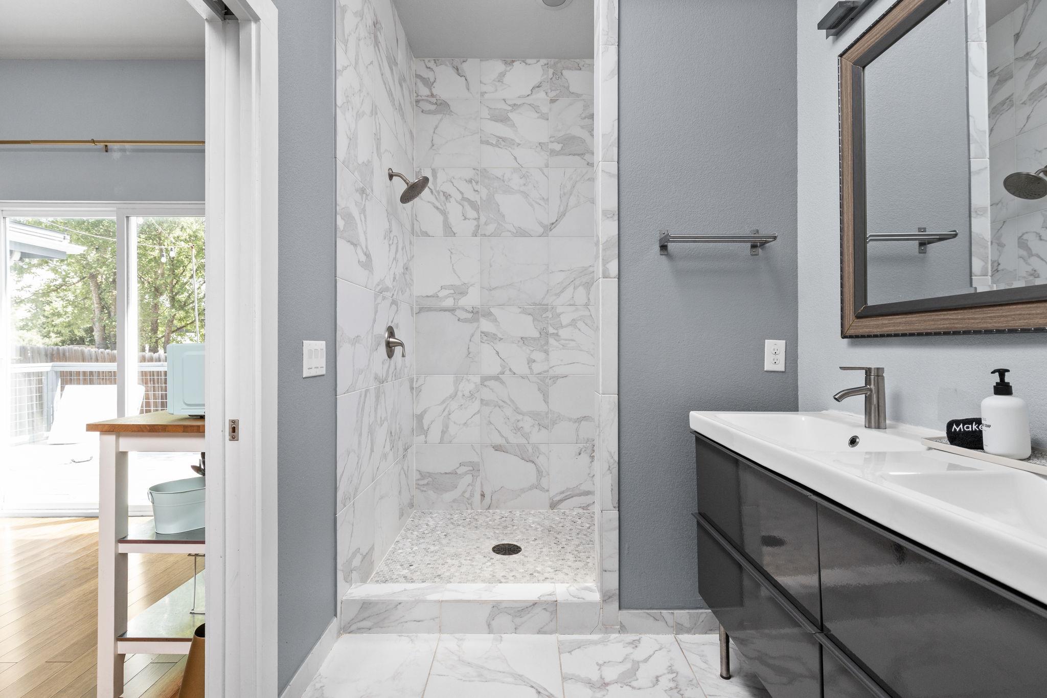 7611 Providence Ave #a Property Photo 23