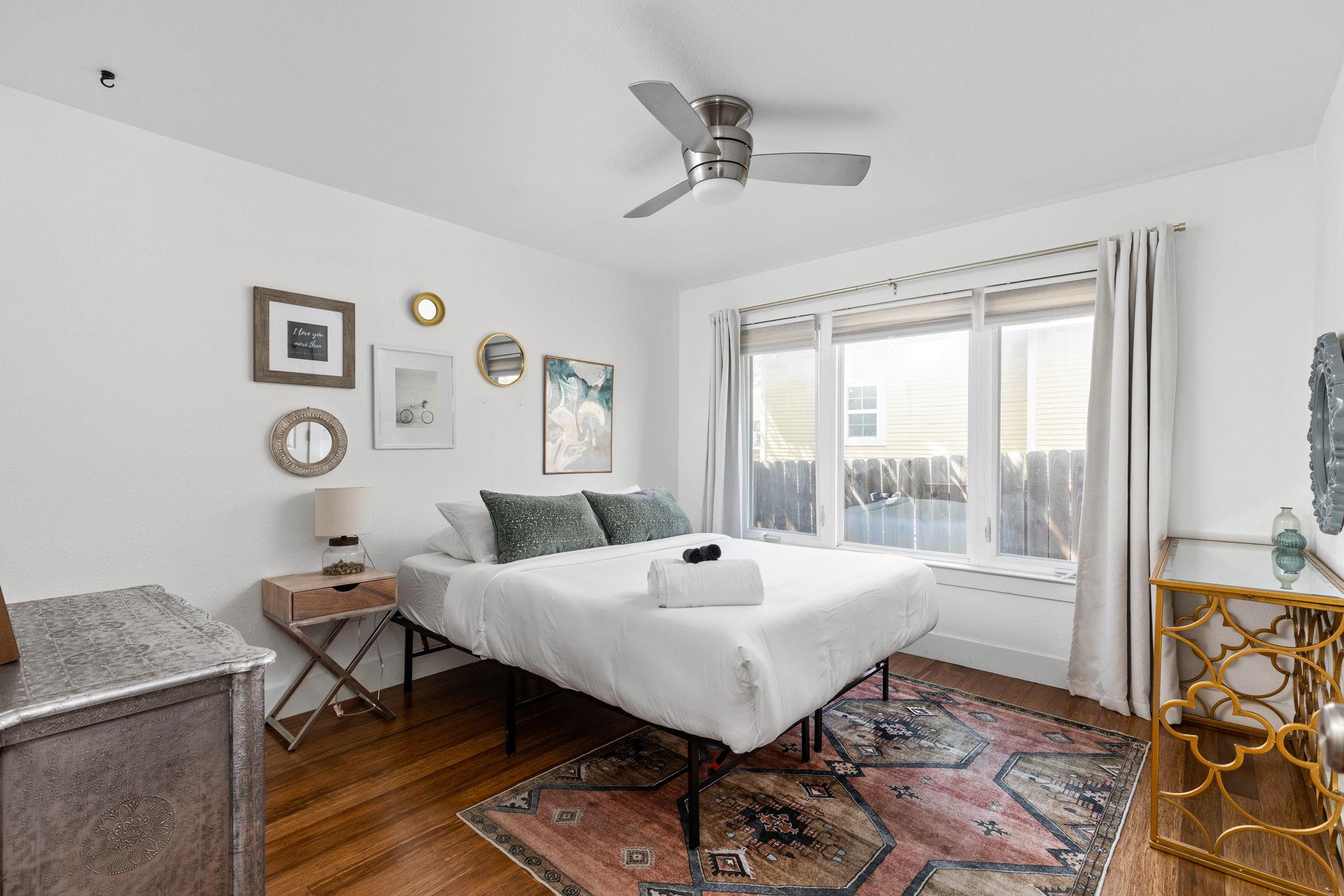 7611 Providence Ave #a Property Photo 25