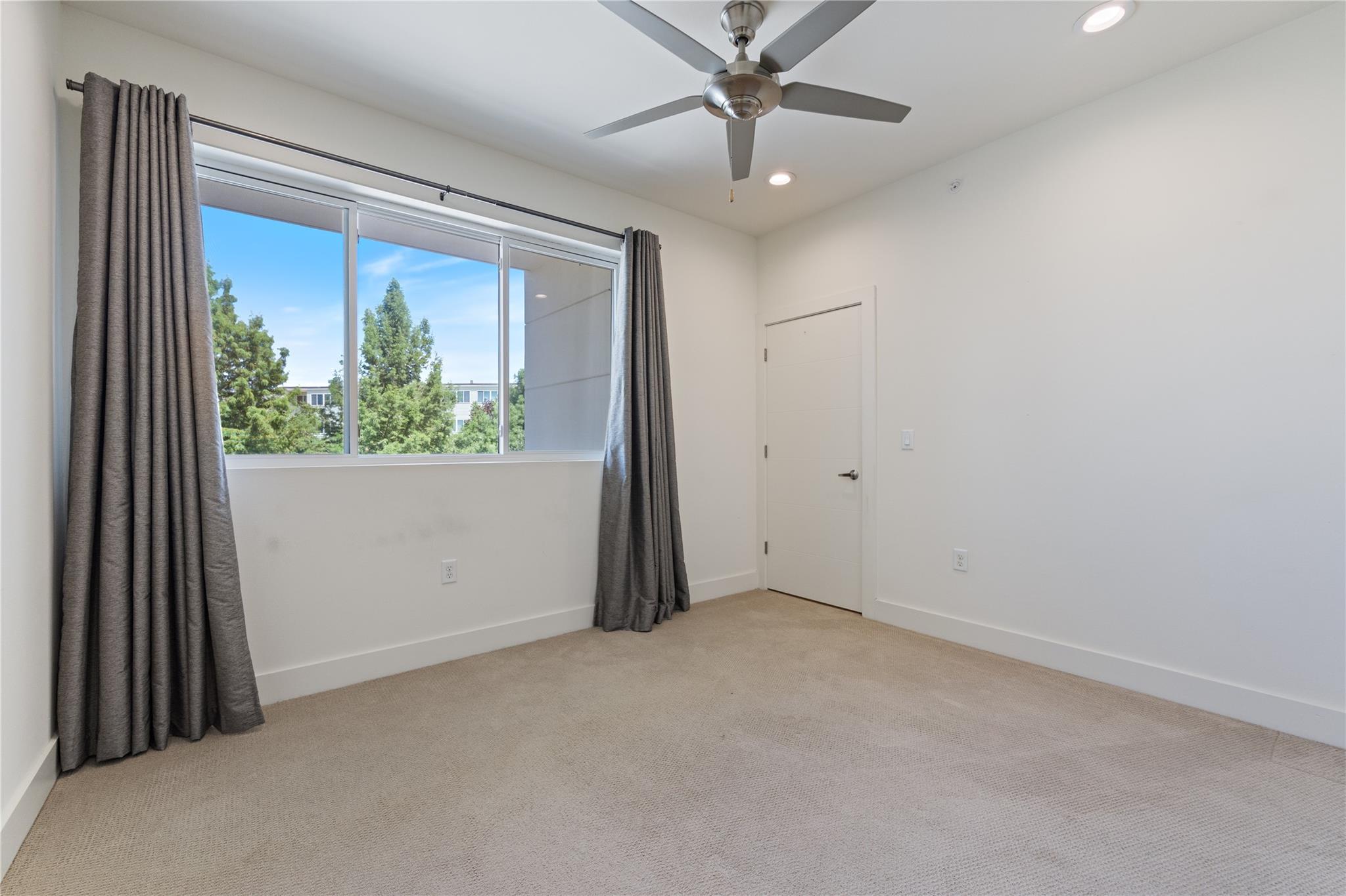 604 N Bluff Dr #225 Property Photo 18