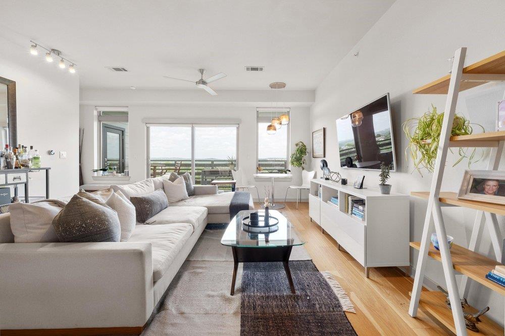 3600 S Lamar Blvd #407 Property Photo 8