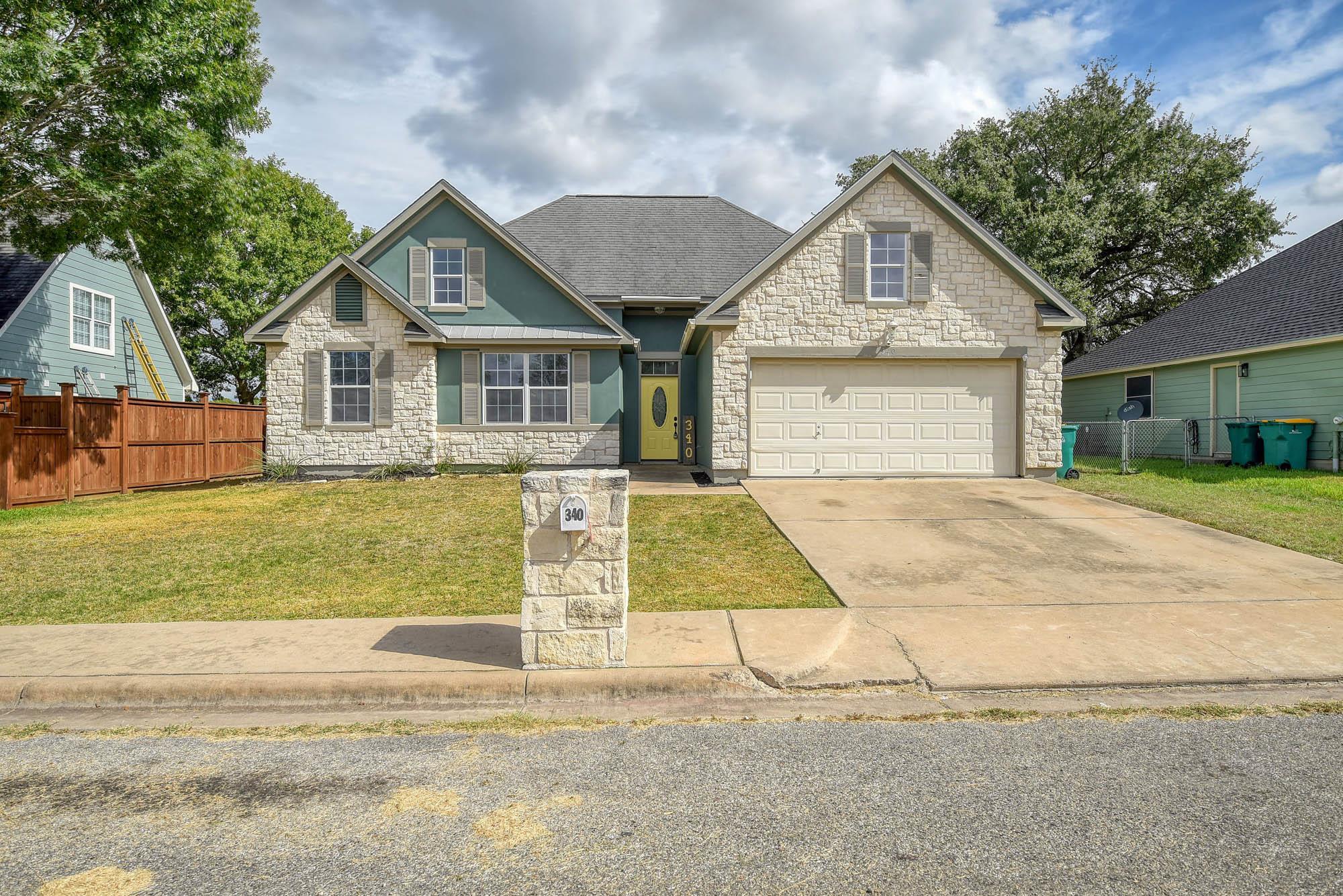 340 Rose Mayer Loop Property Photo 1