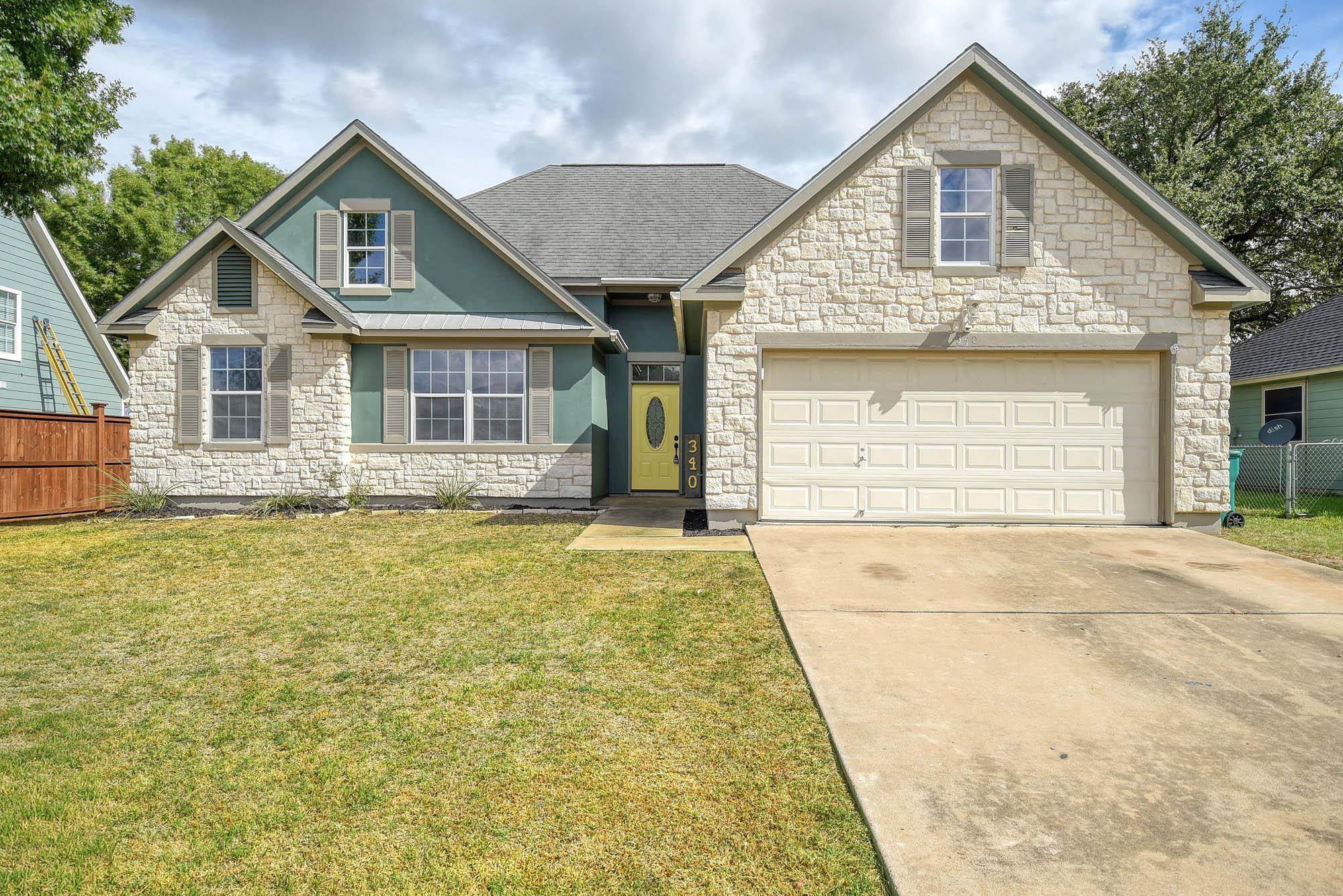 340 Rose Mayer Loop Property Photo 2