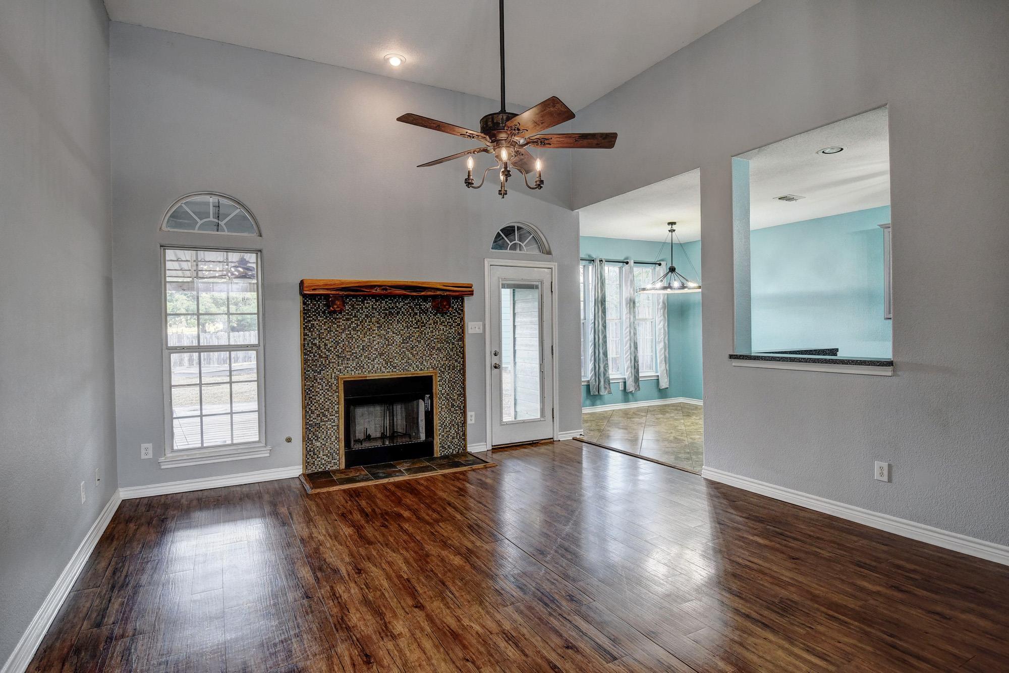 340 Rose Mayer Loop Property Photo 6