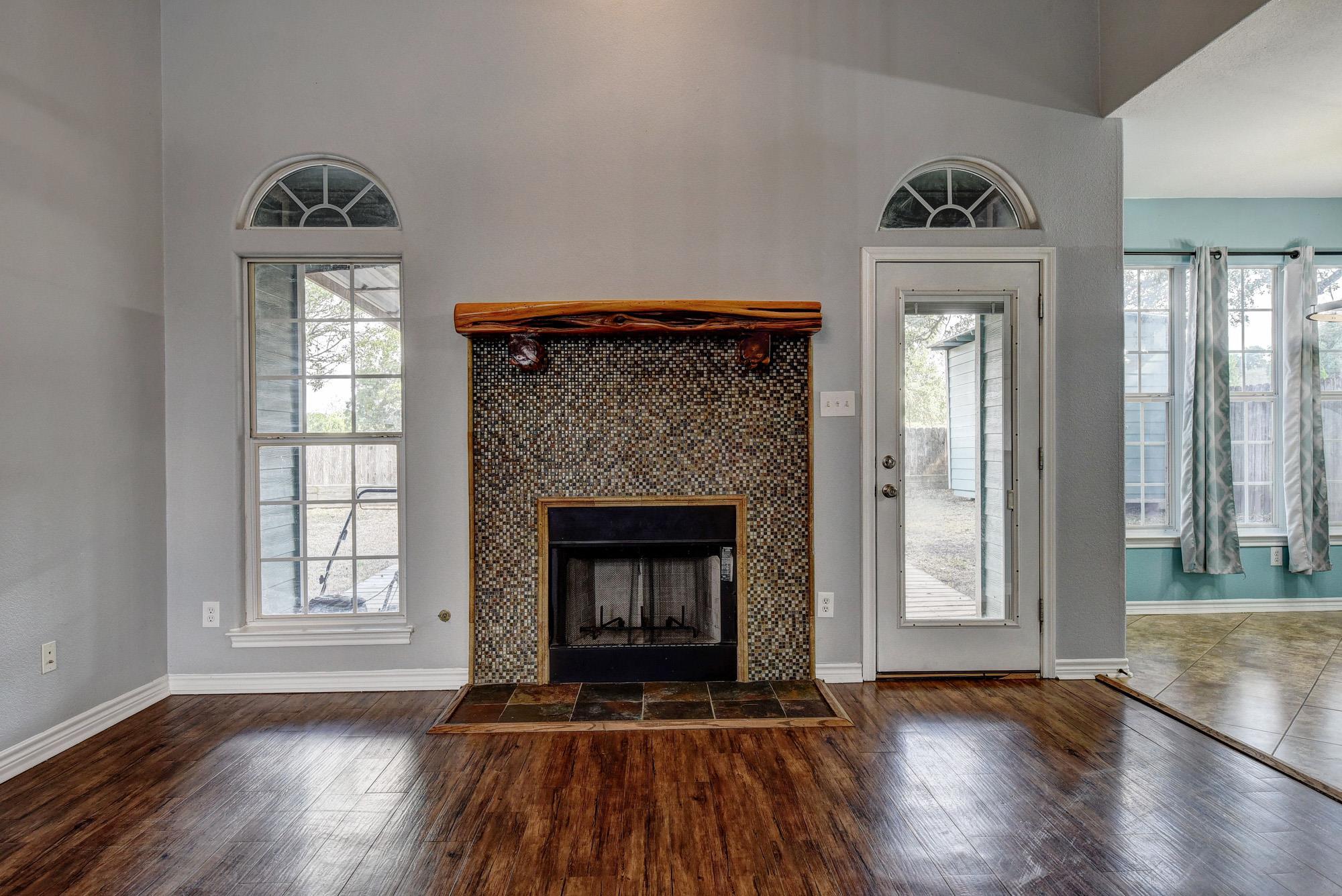 340 Rose Mayer Loop Property Photo 7