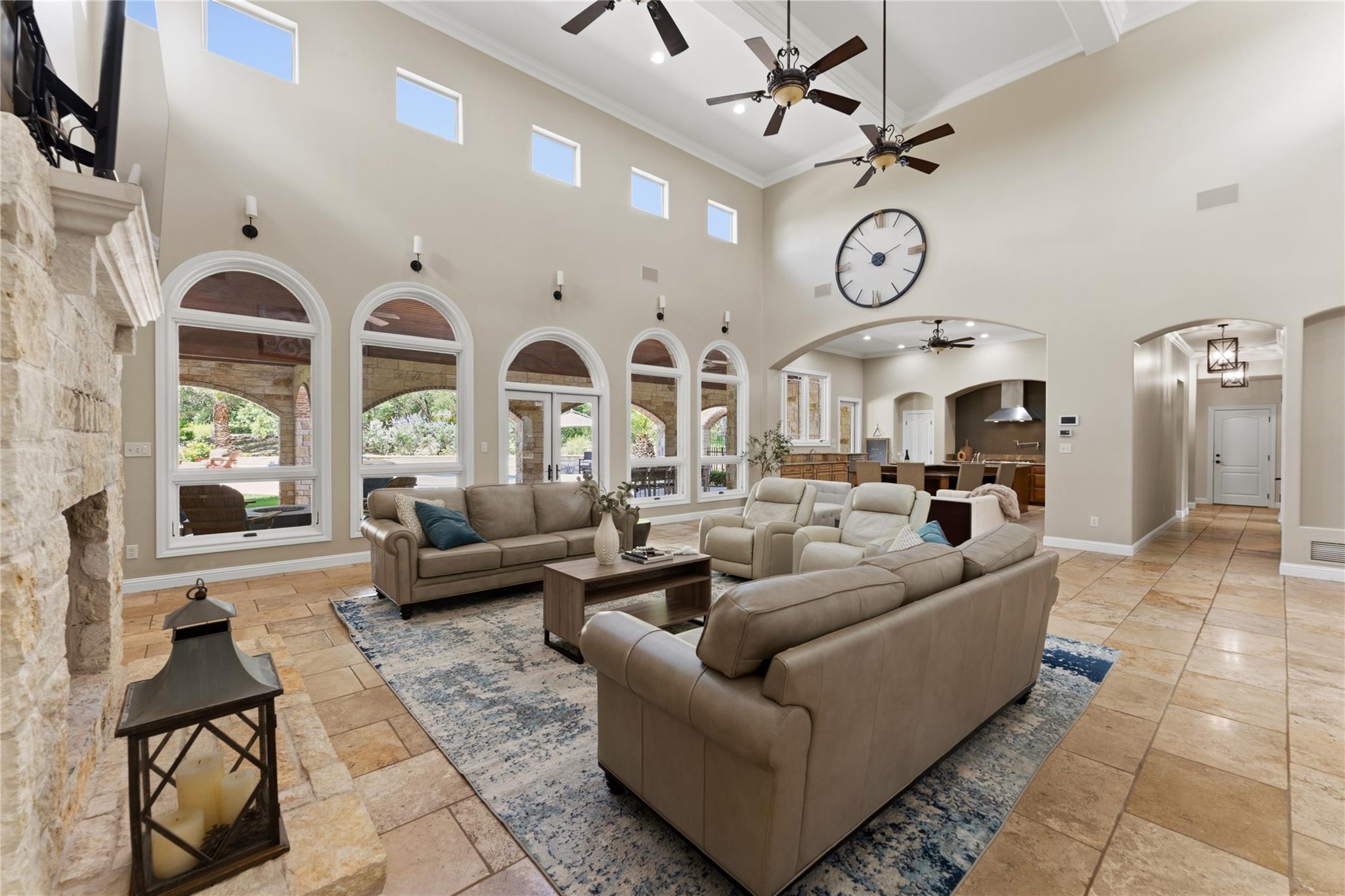 345 Leafdale Trl Property Photo 6